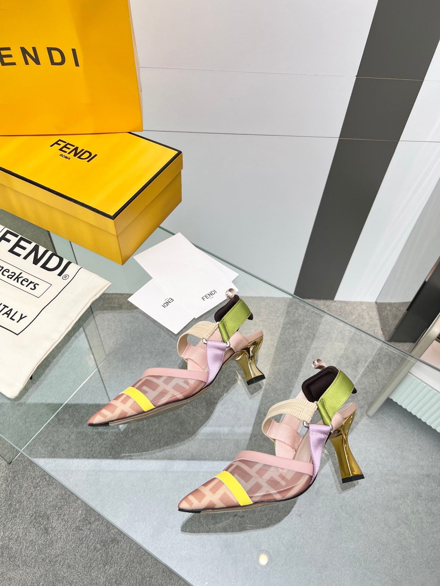 Luxury Shoes - FED - 080