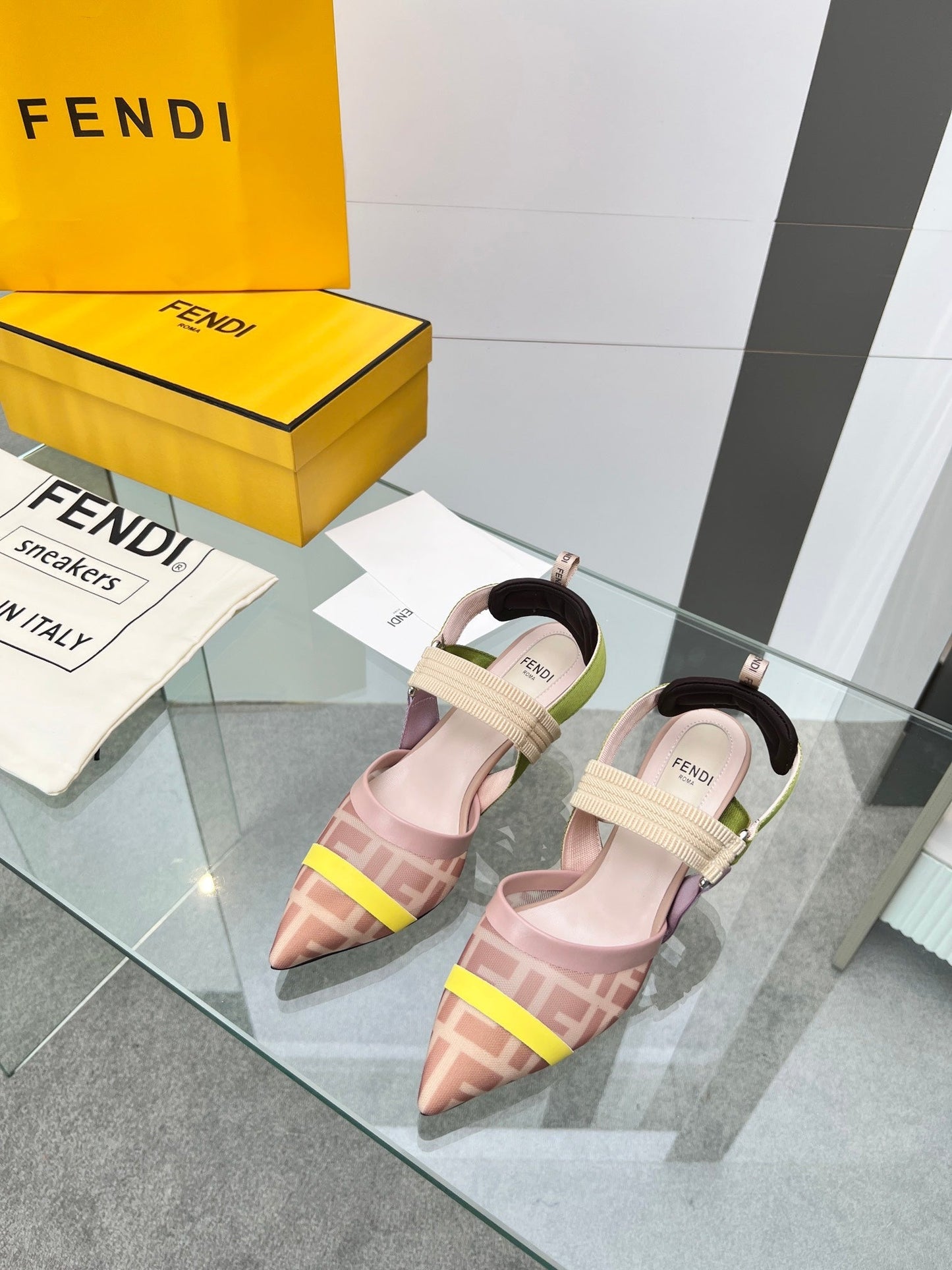 Luxury Shoes - FED - 080