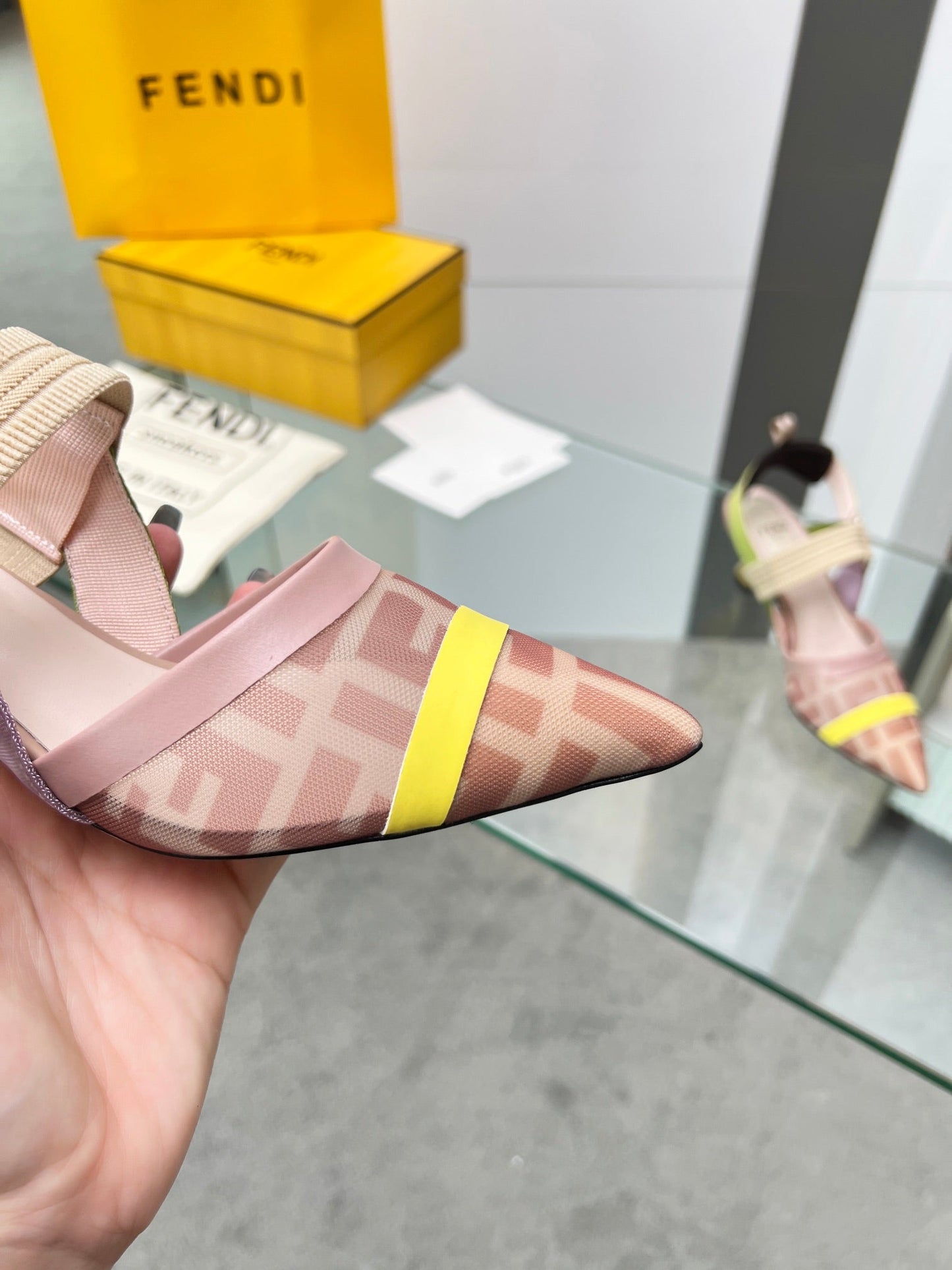 Luxury Shoes - FED - 080