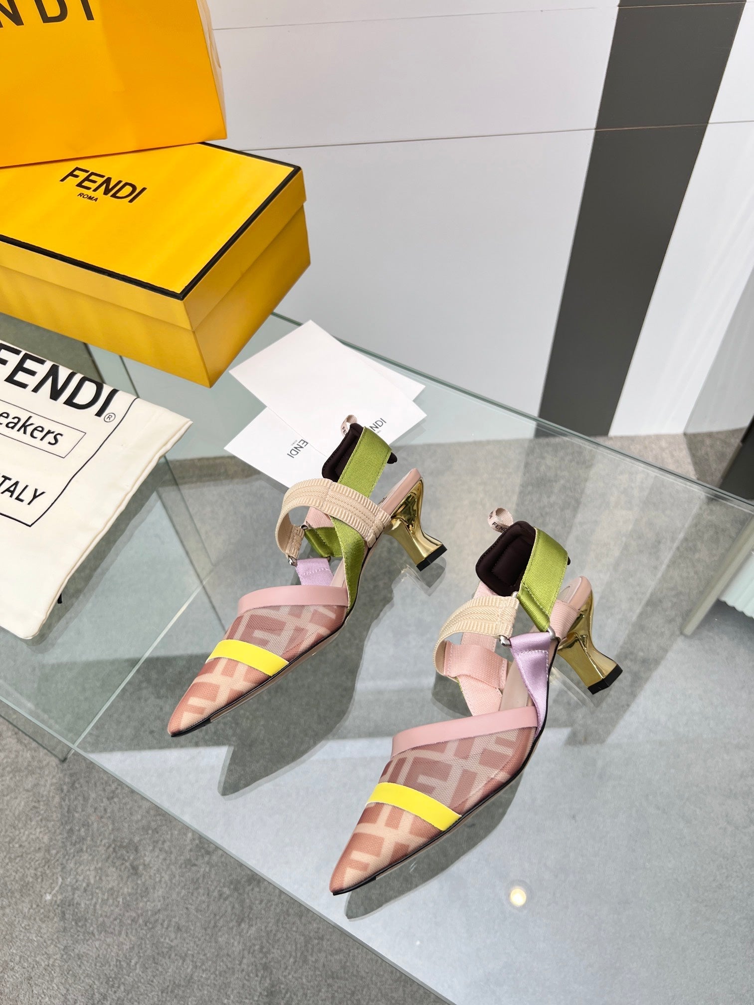 Luxury Shoes - FED - 080