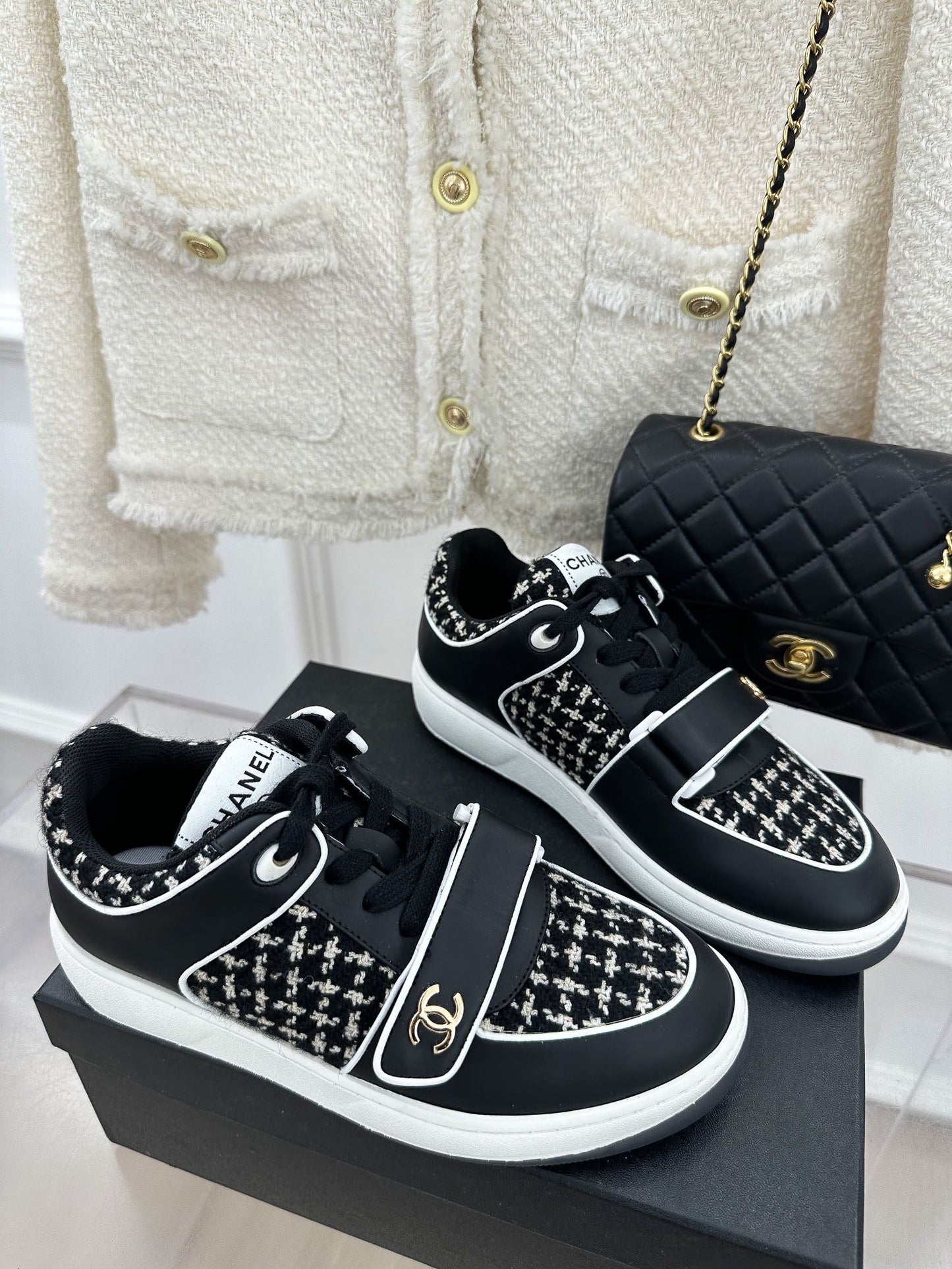 Luxury Shoes Sandals - CHL - 210