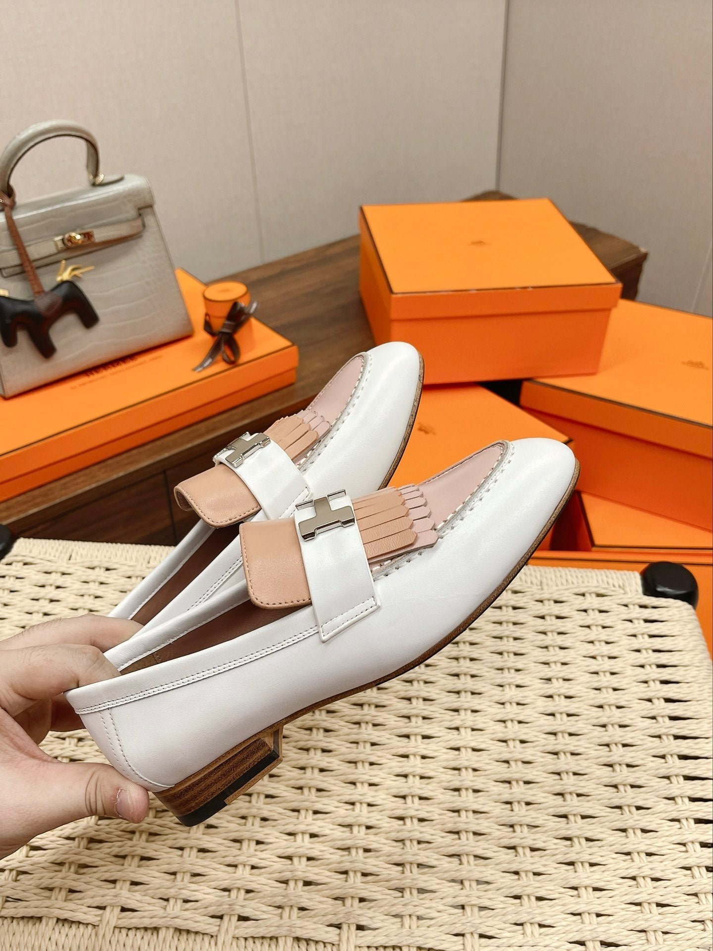 Luxury Shoes - HMS - 140