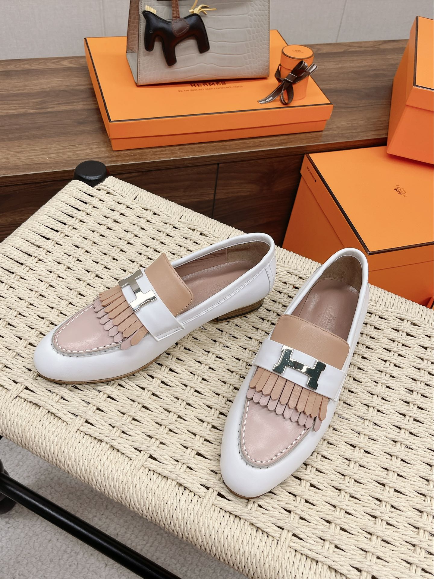 Luxury Shoes - HMS - 140