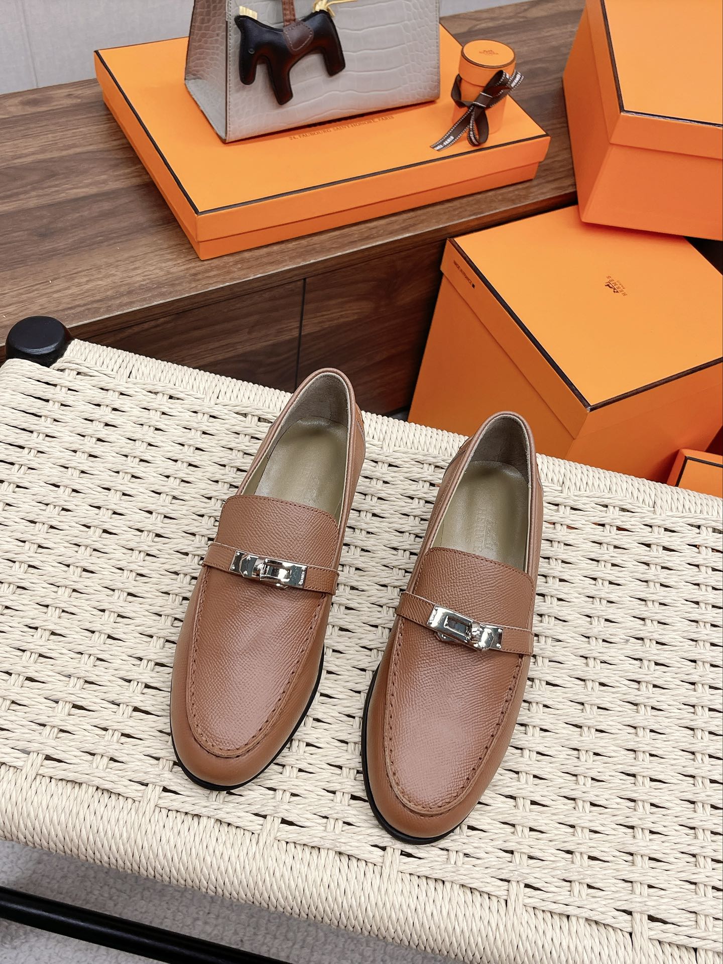 Luxury Shoes - HMS - 132