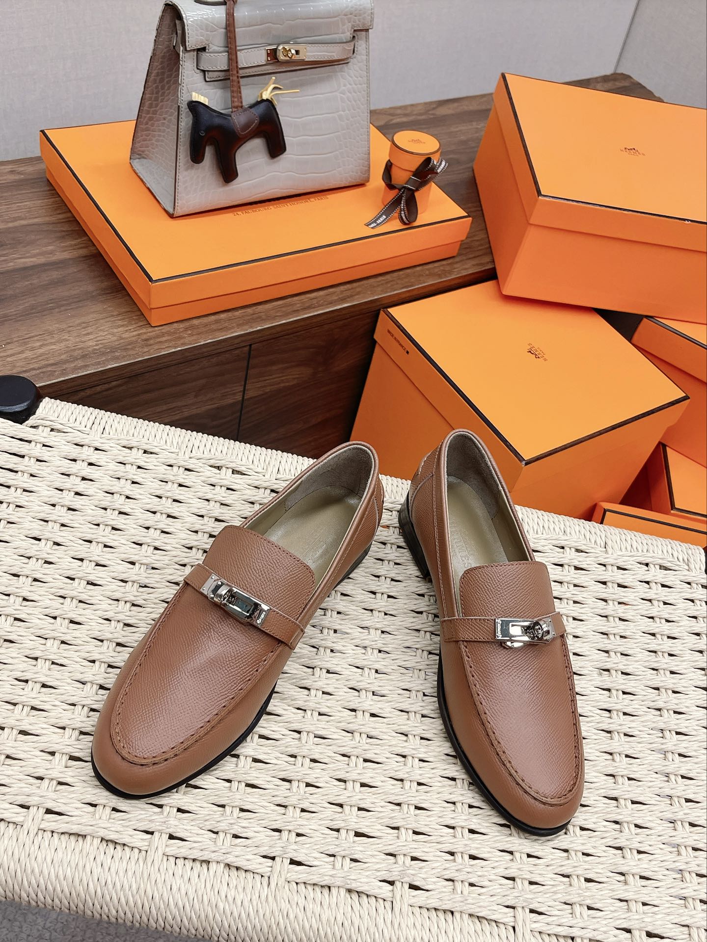 Luxury Shoes - HMS - 132