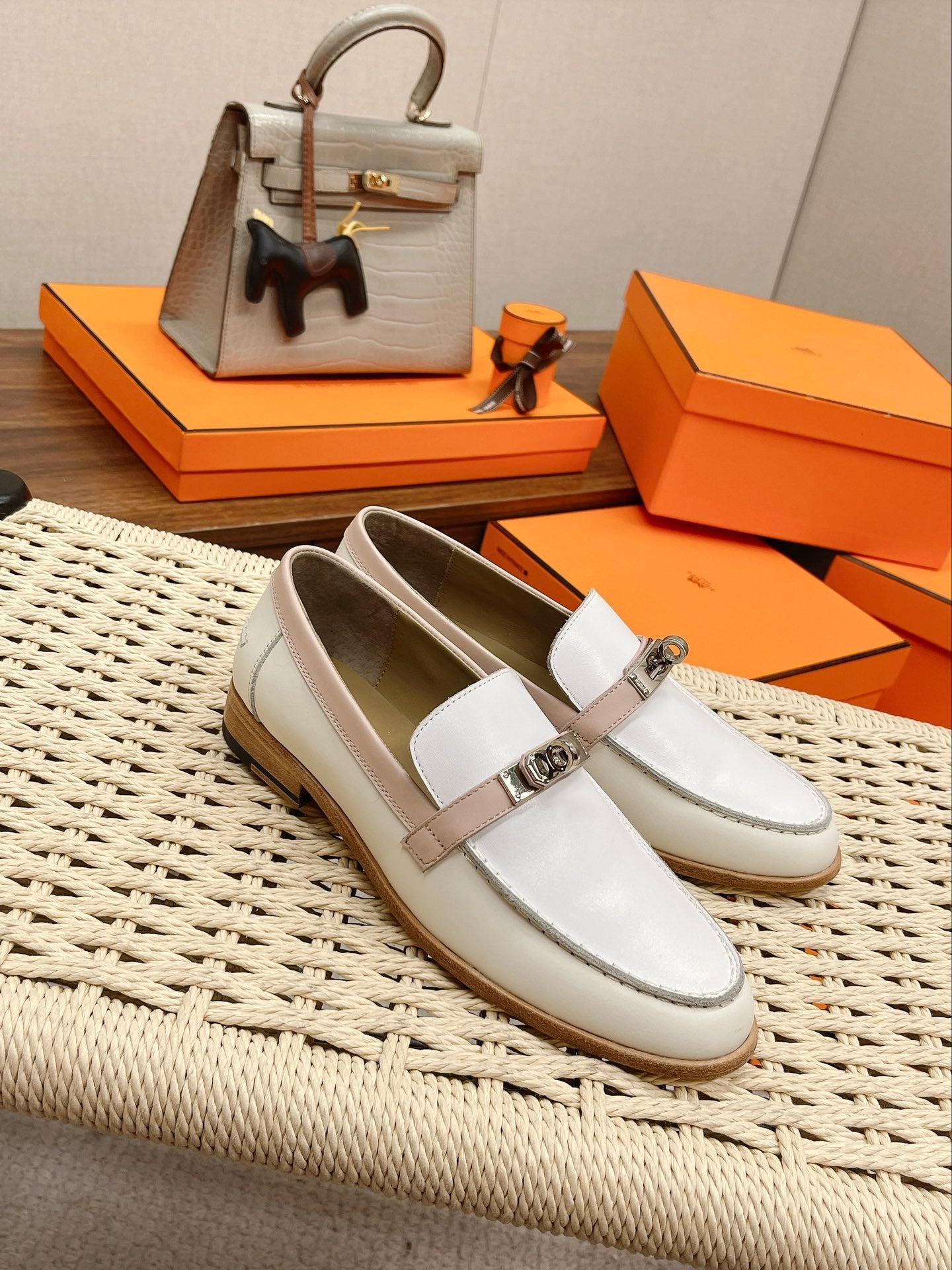 Luxury Shoes - HMS - 135