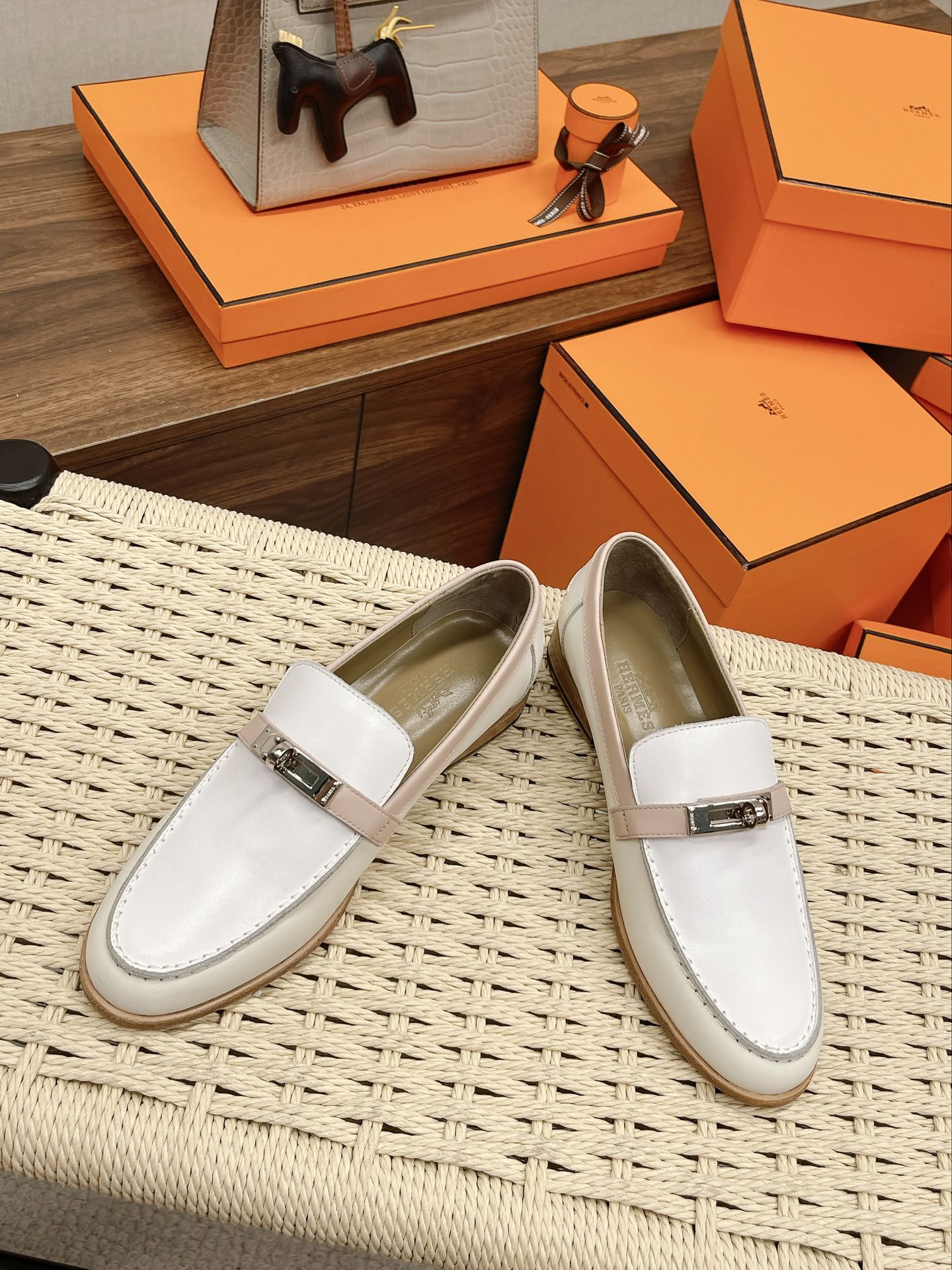 Luxury Shoes - HMS - 135