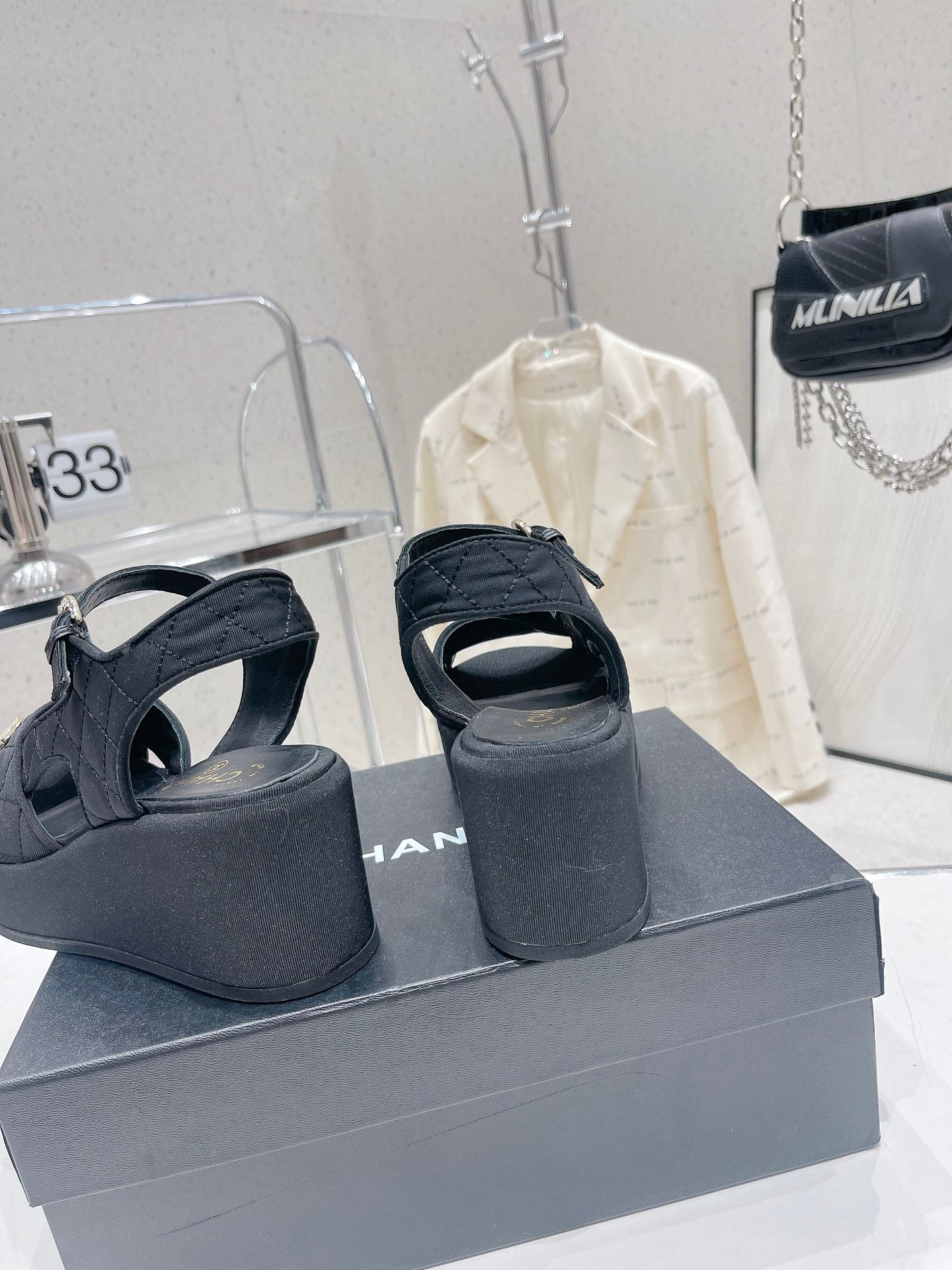 Luxury Shoes Sandals - CHL - 177