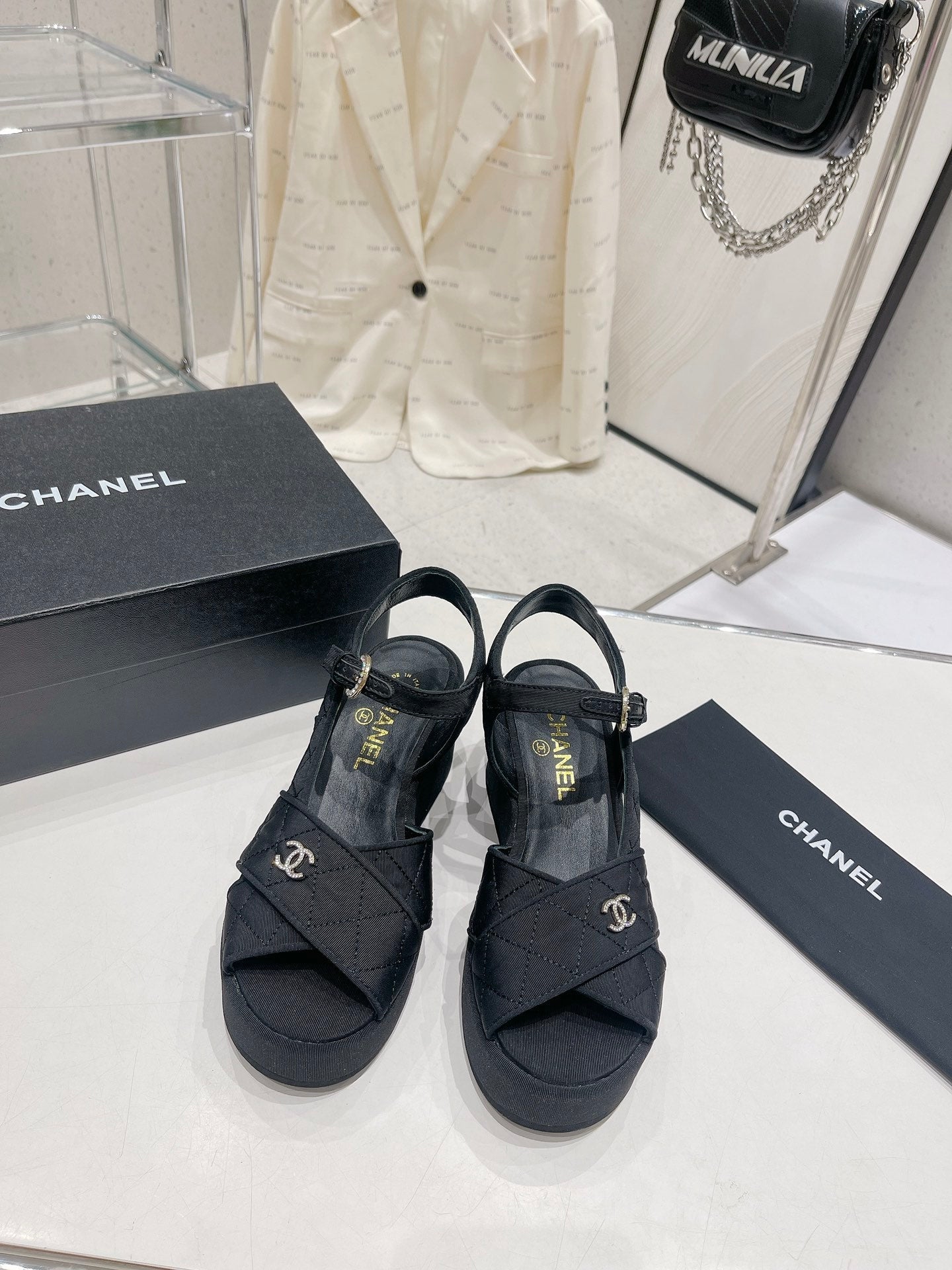 Luxury Shoes Sandals - CHL - 177