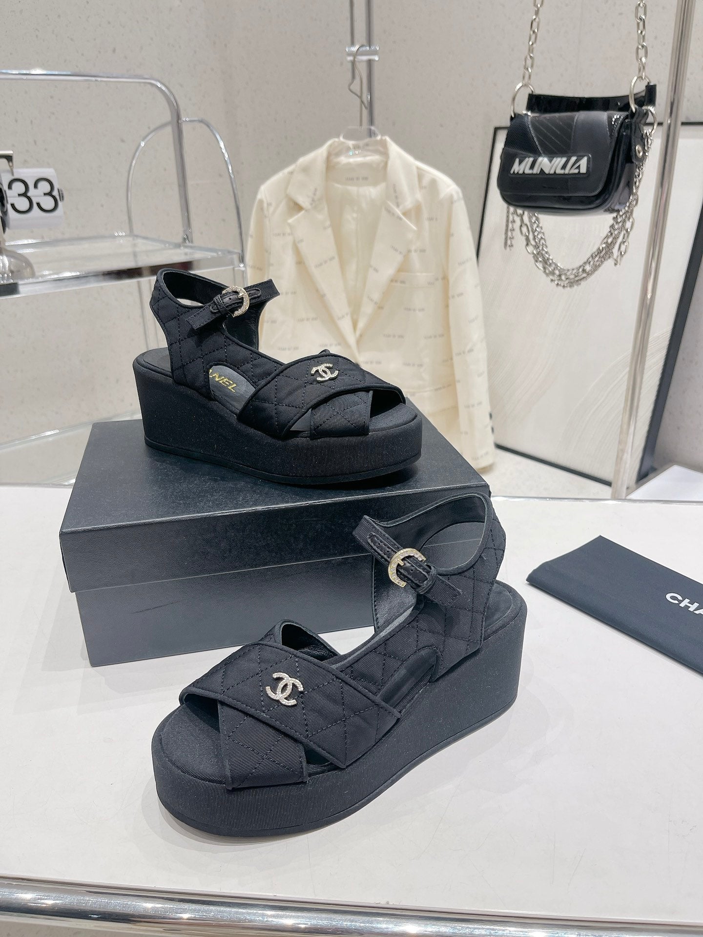 Luxury Shoes Sandals - CHL - 177