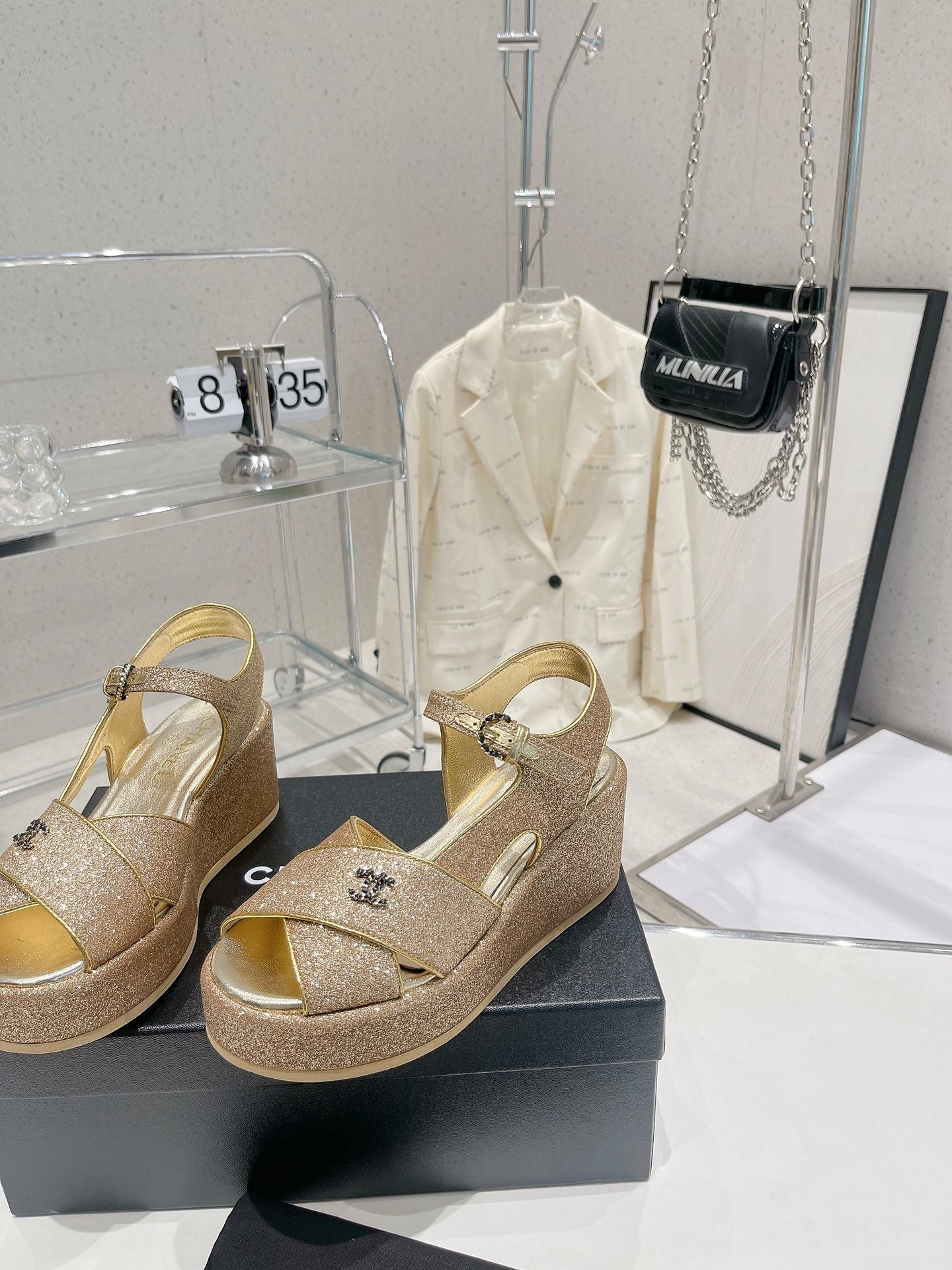 Luxury Shoes Sandals - CHL - 178