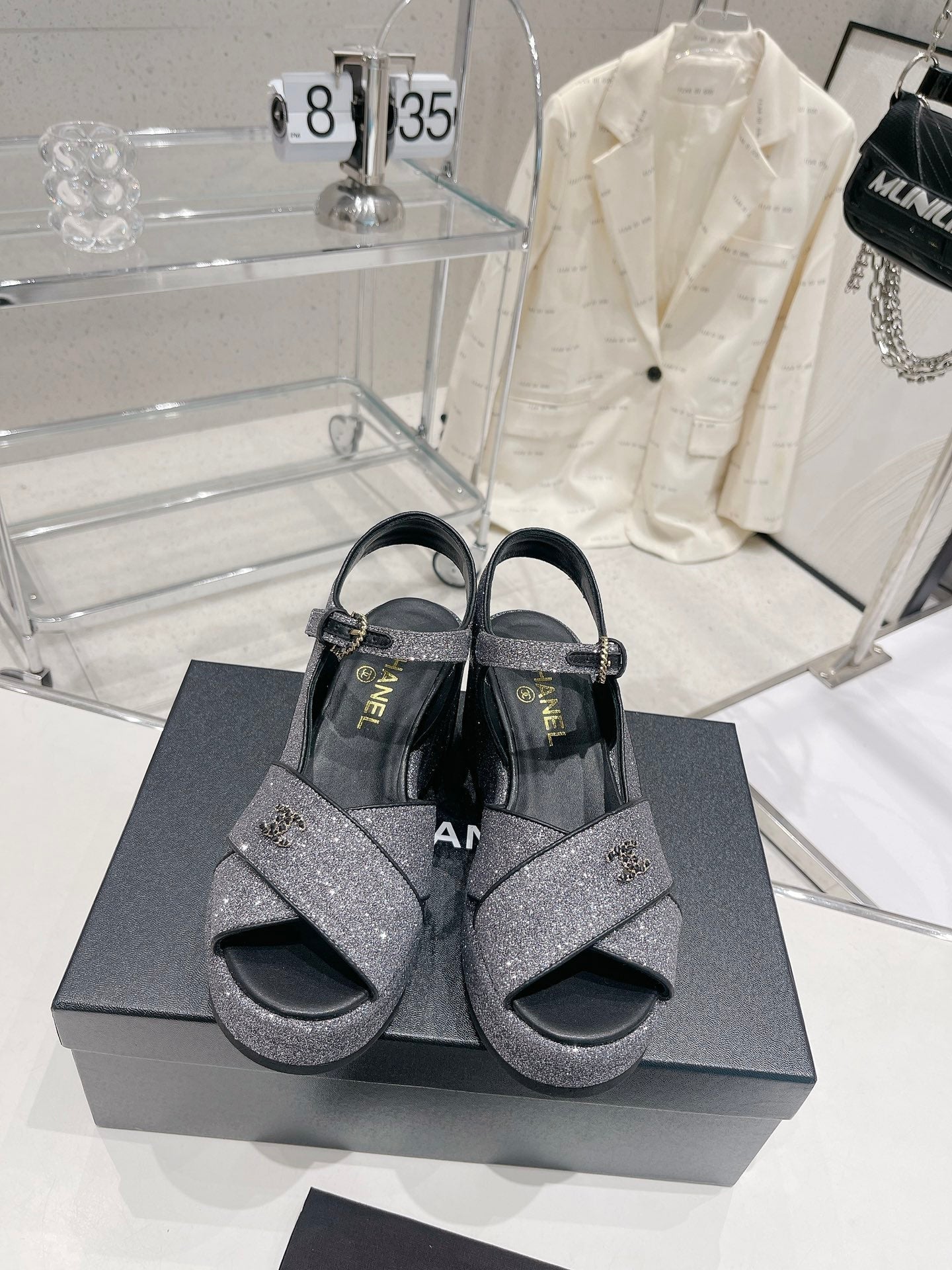Luxury Shoes Sandals - CHL - 179