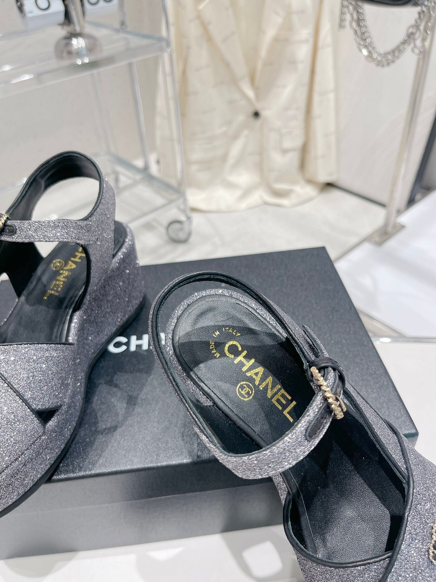 Luxury Shoes Sandals - CHL - 179