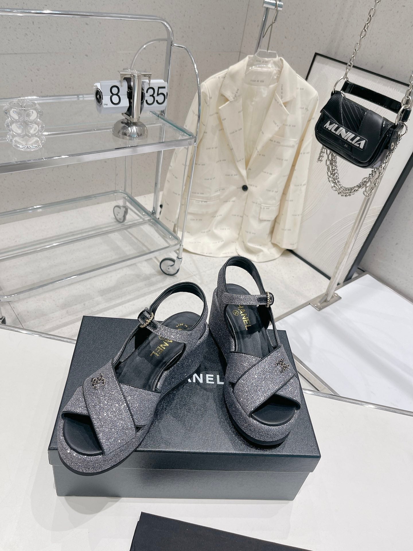Luxury Shoes Sandals - CHL - 179