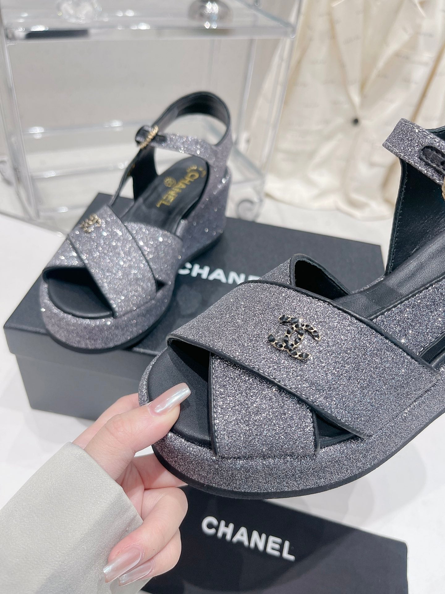 Luxury Shoes Sandals - CHL - 179