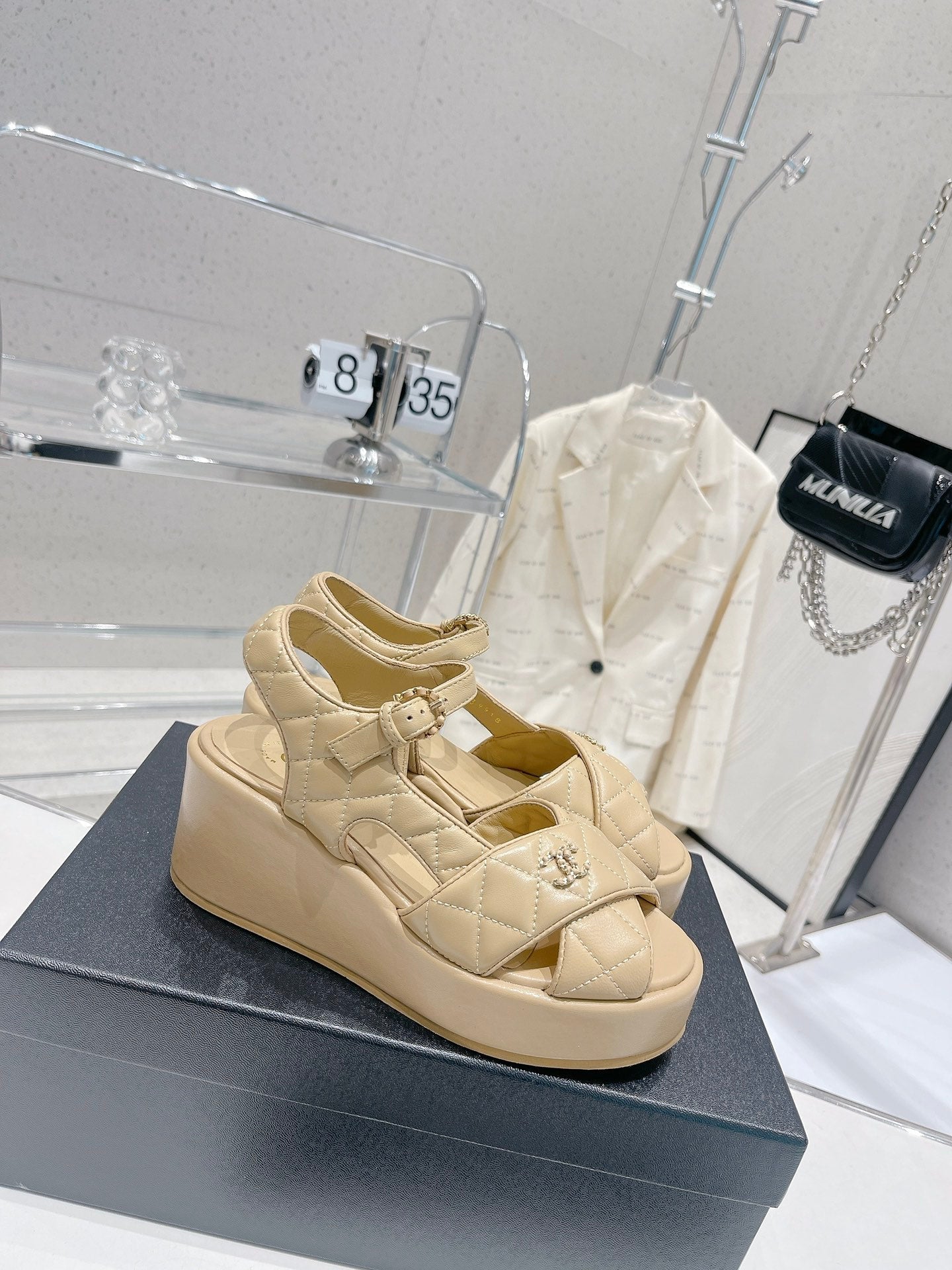 Luxury Shoes Sandals - CHL - 180