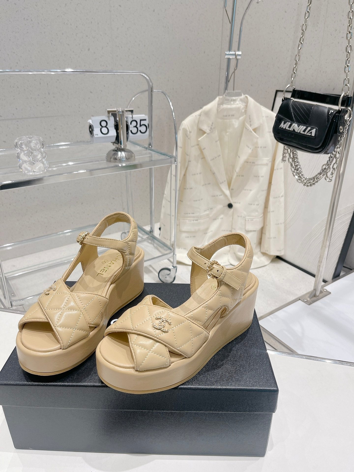 Luxury Shoes Sandals - CHL - 180