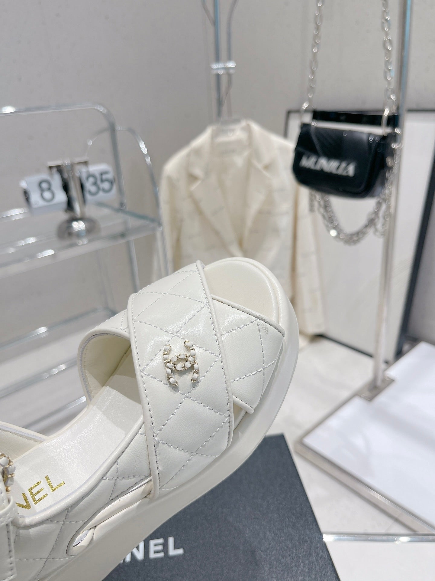 Luxury Shoes Sandals - CHL - 181