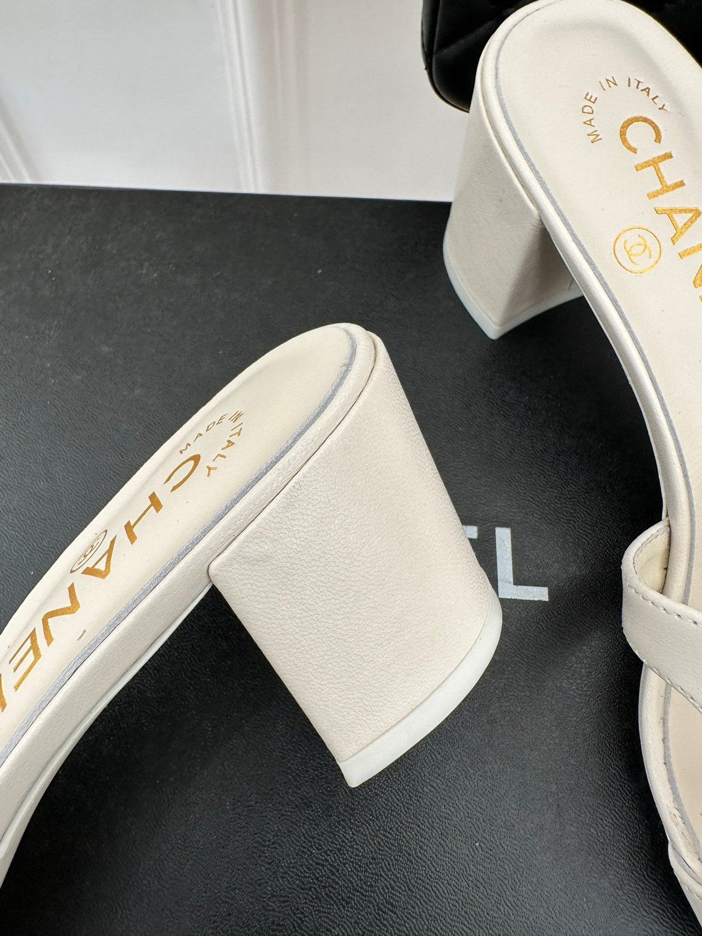 Luxury Shoes Sandals - CHL - 446