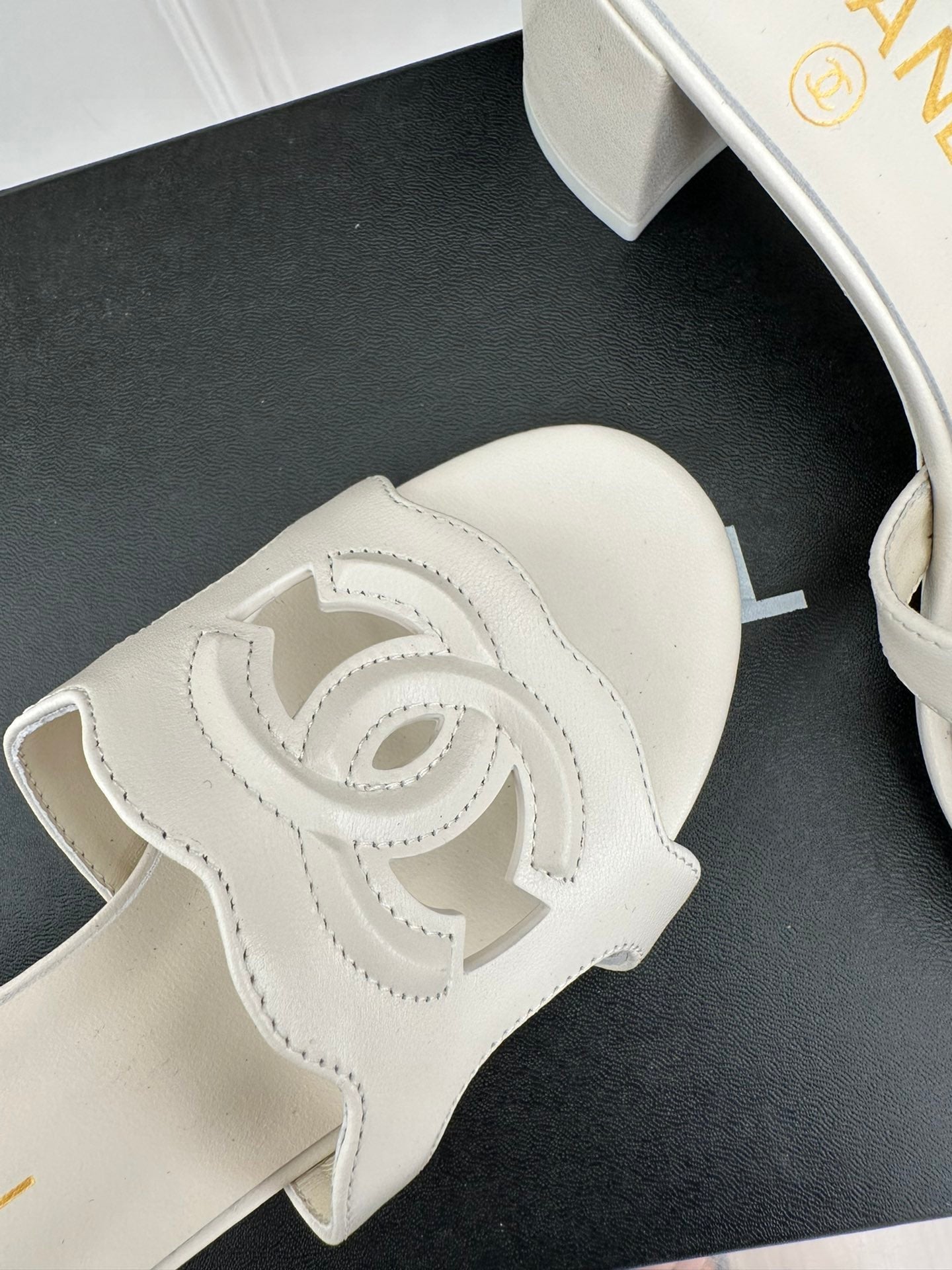 Luxury Shoes Sandals - CHL - 446