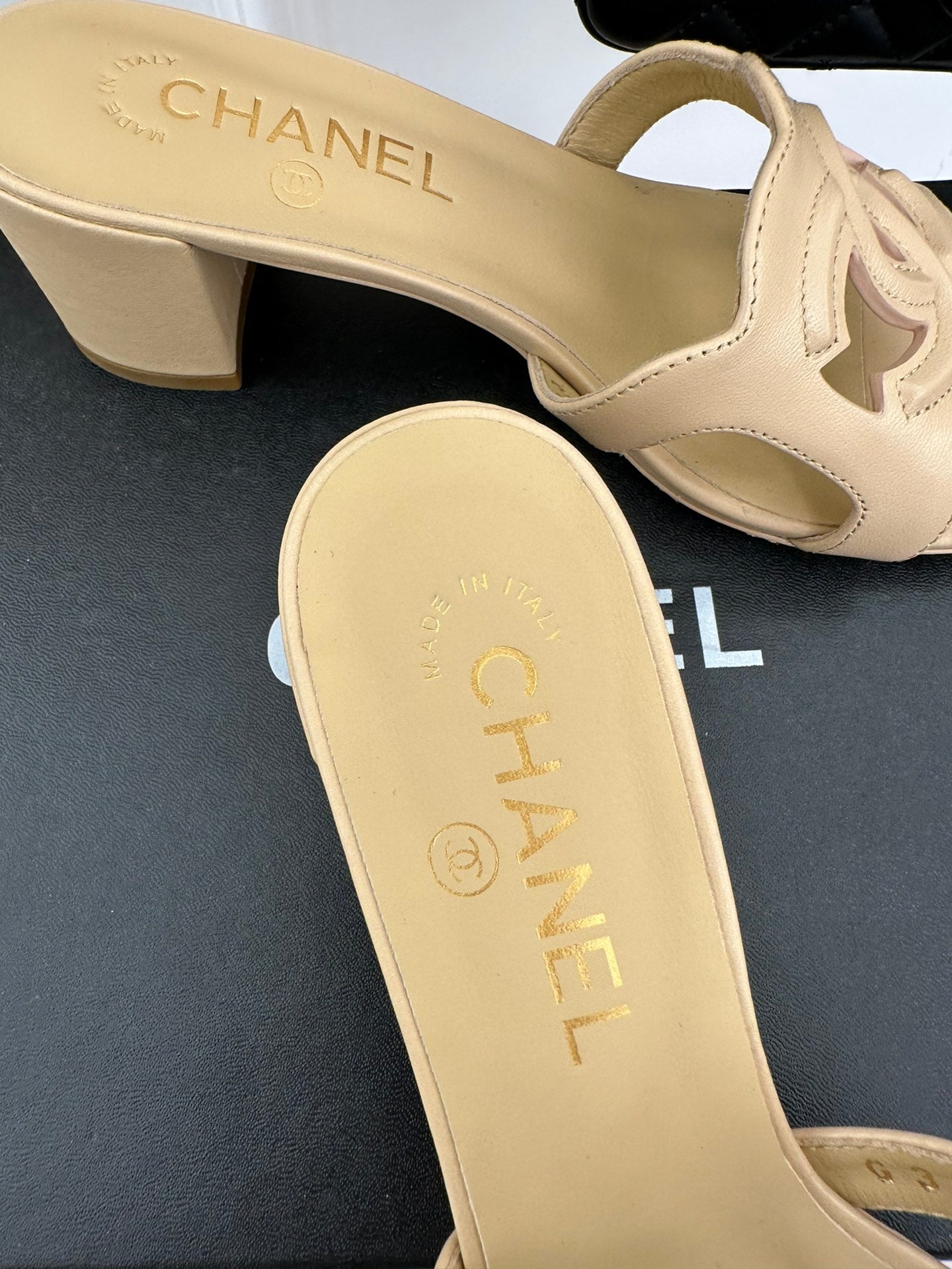 Luxury Shoes Sandals - CHL - 447