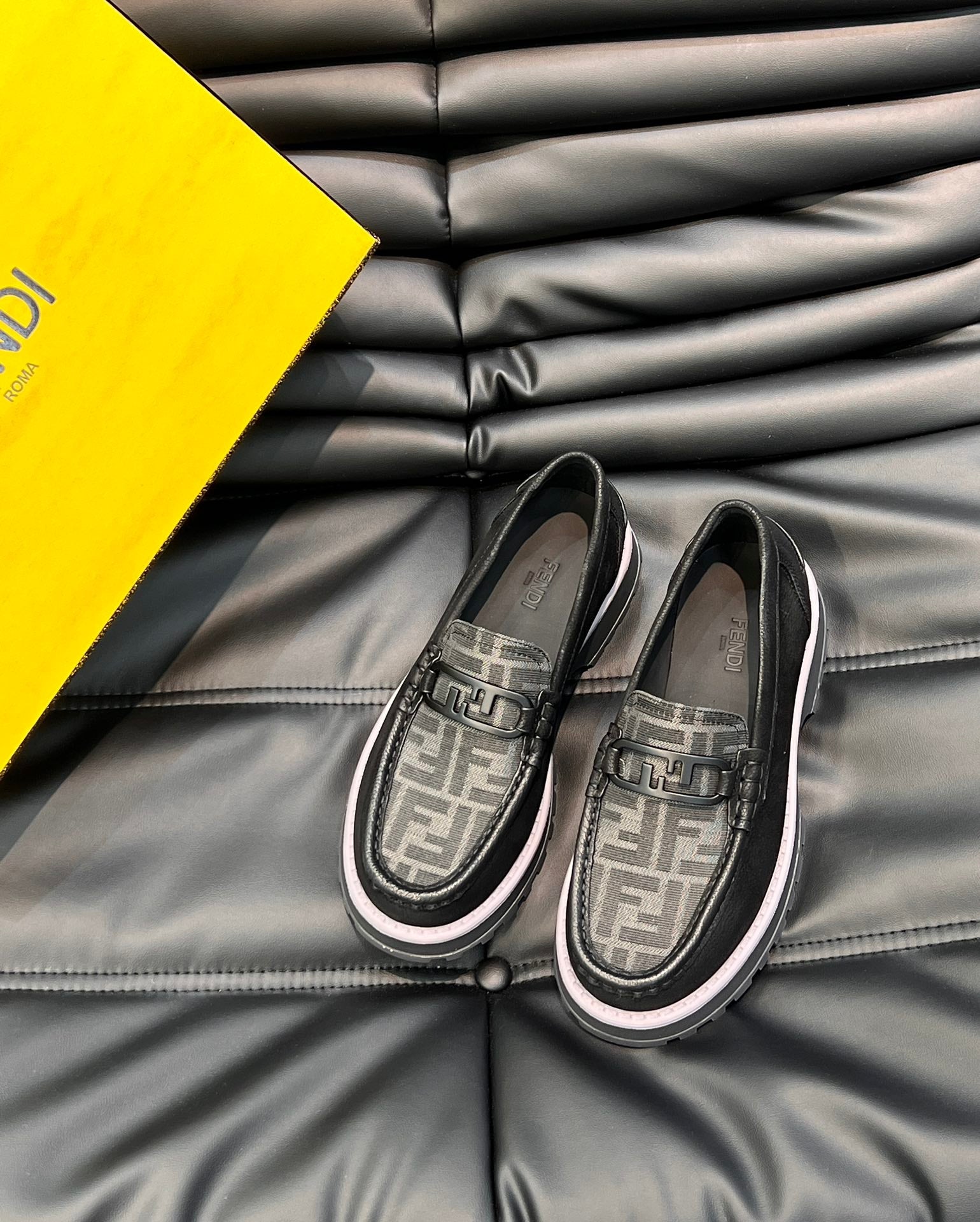 Luxury Shoes - FED - 098