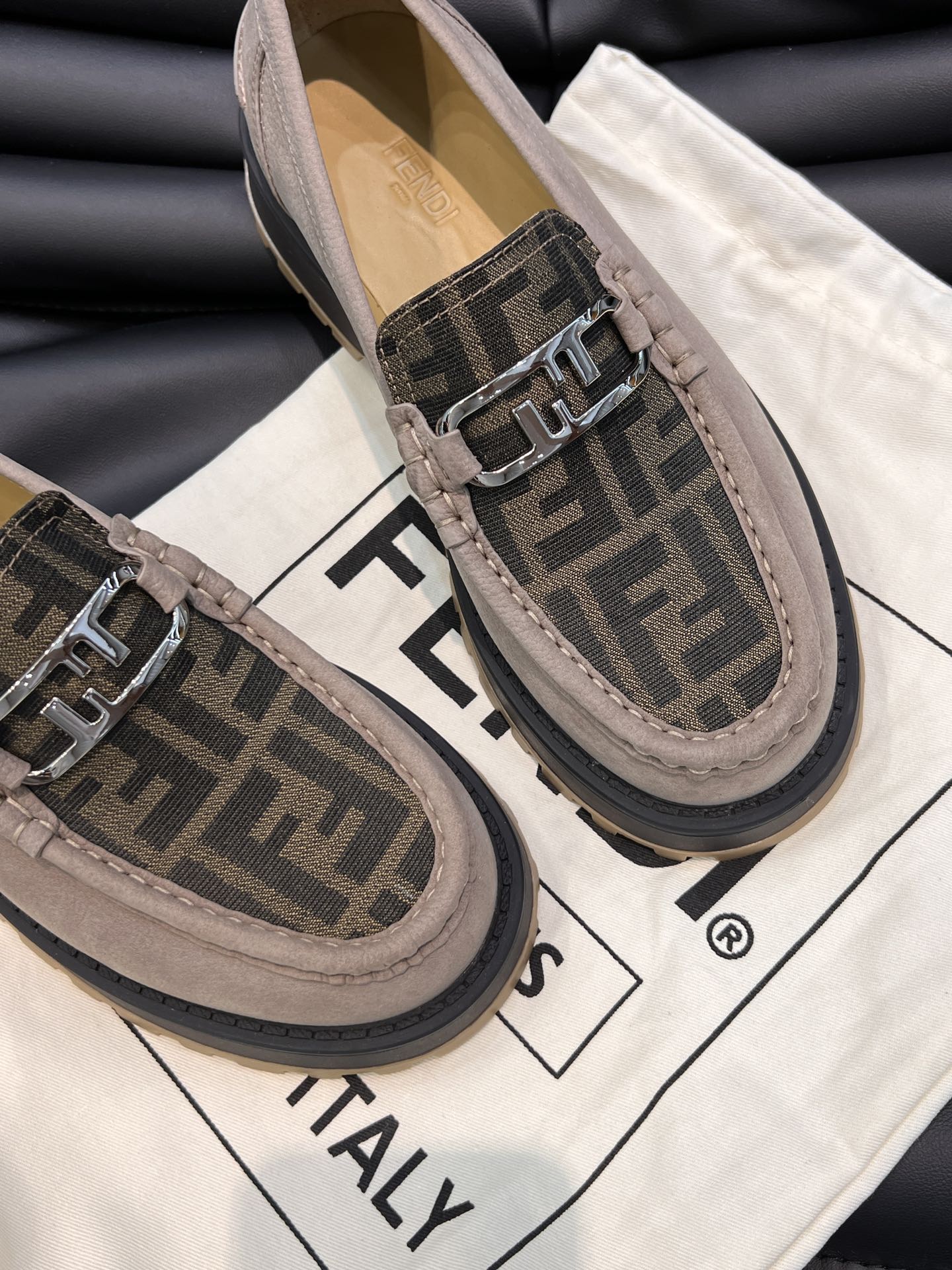 Luxury Shoes - FED - 089