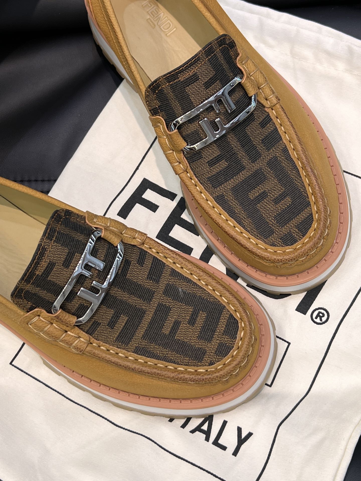 Luxury Shoes - FED - 088