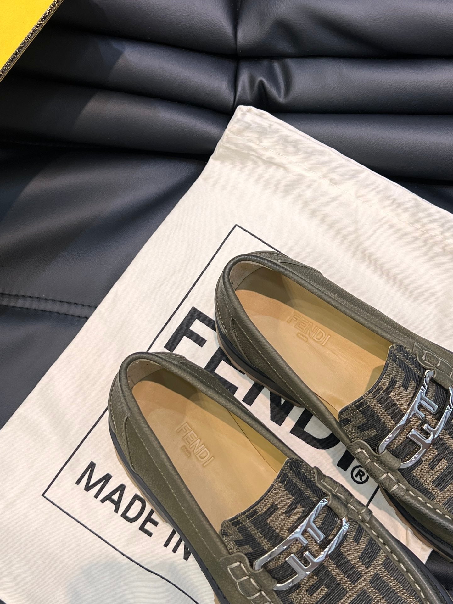 Luxury Shoes - FED - 093