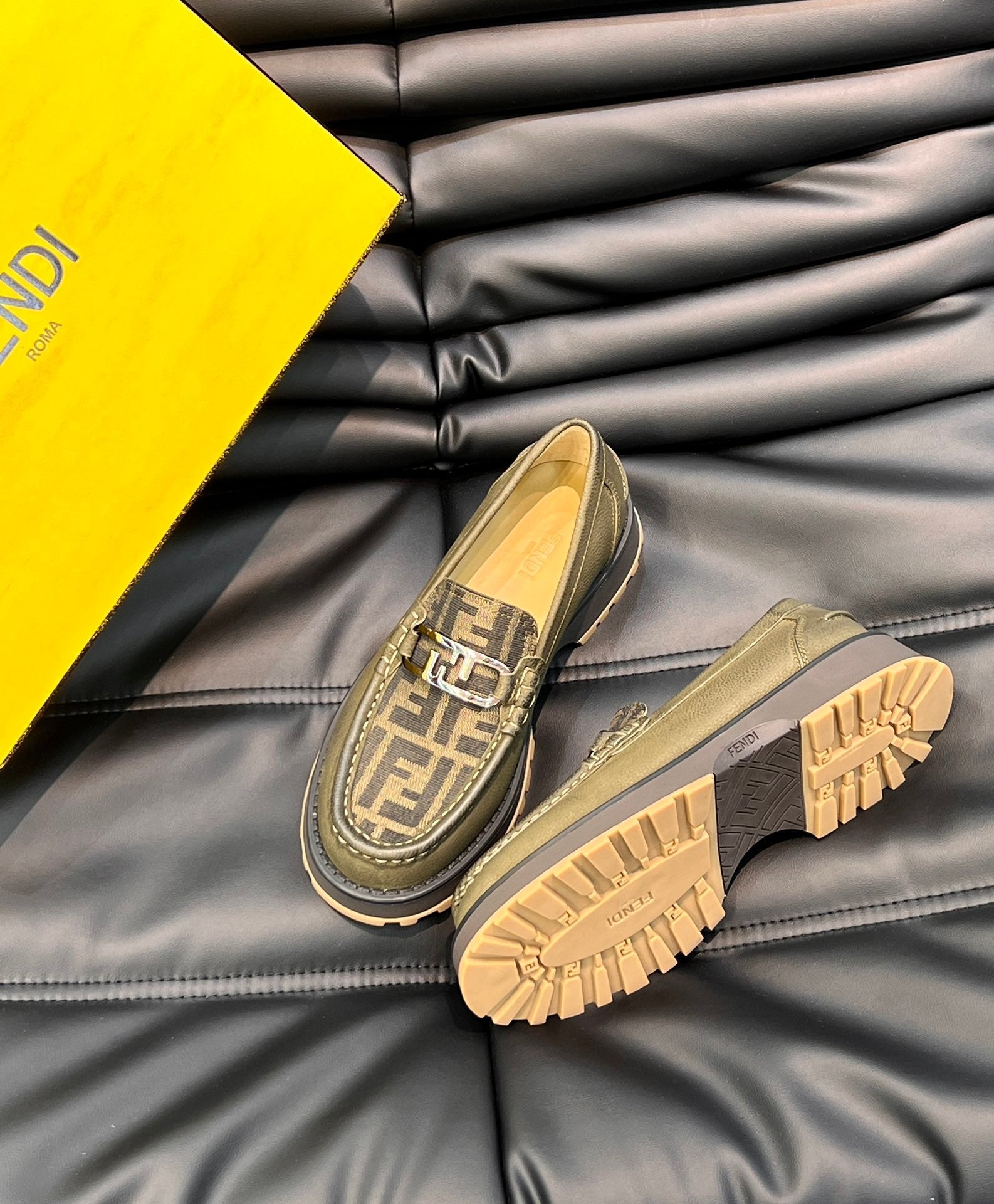 Luxury Shoes - FED - 093