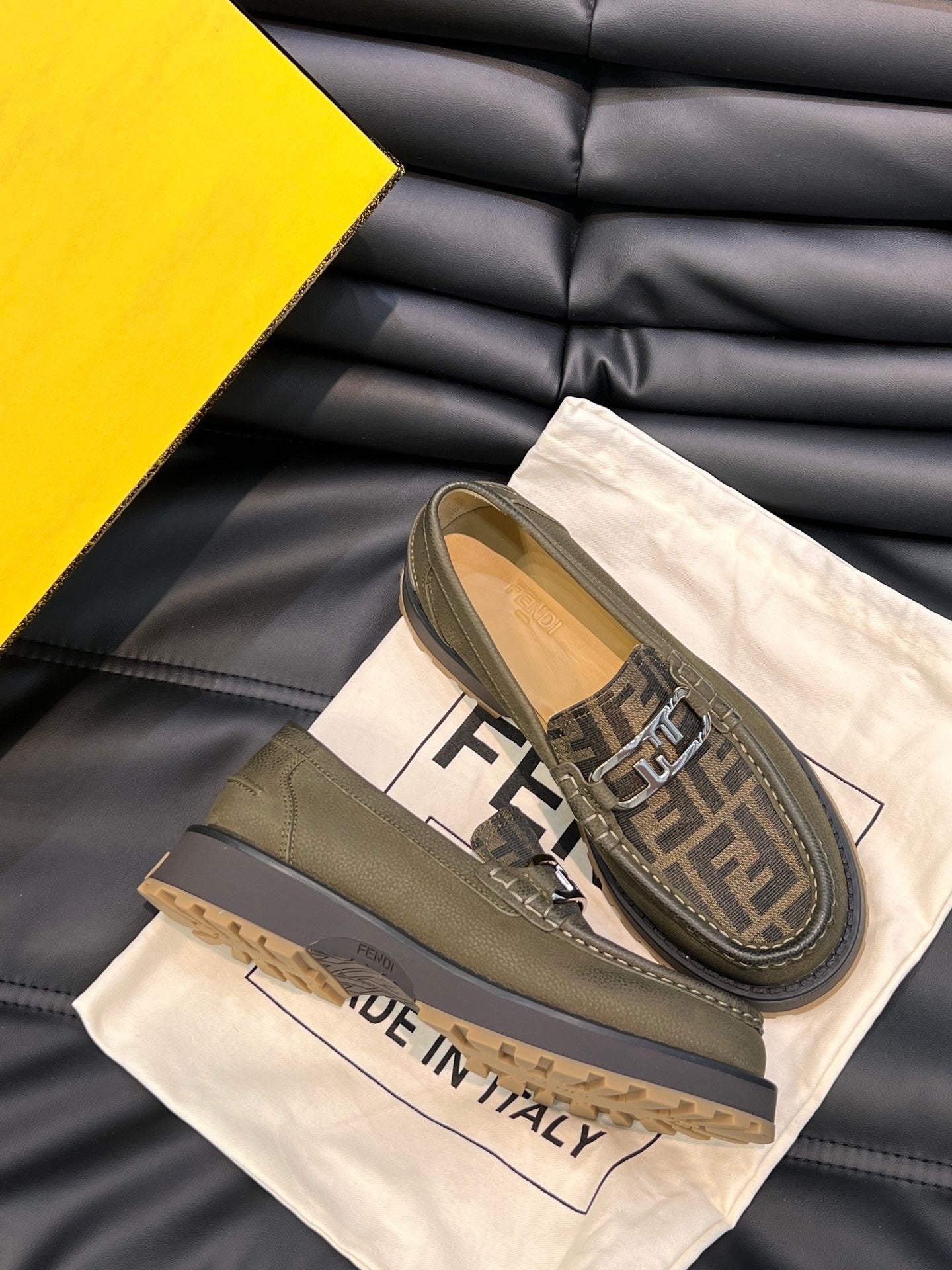 Luxury Shoes - FED - 093