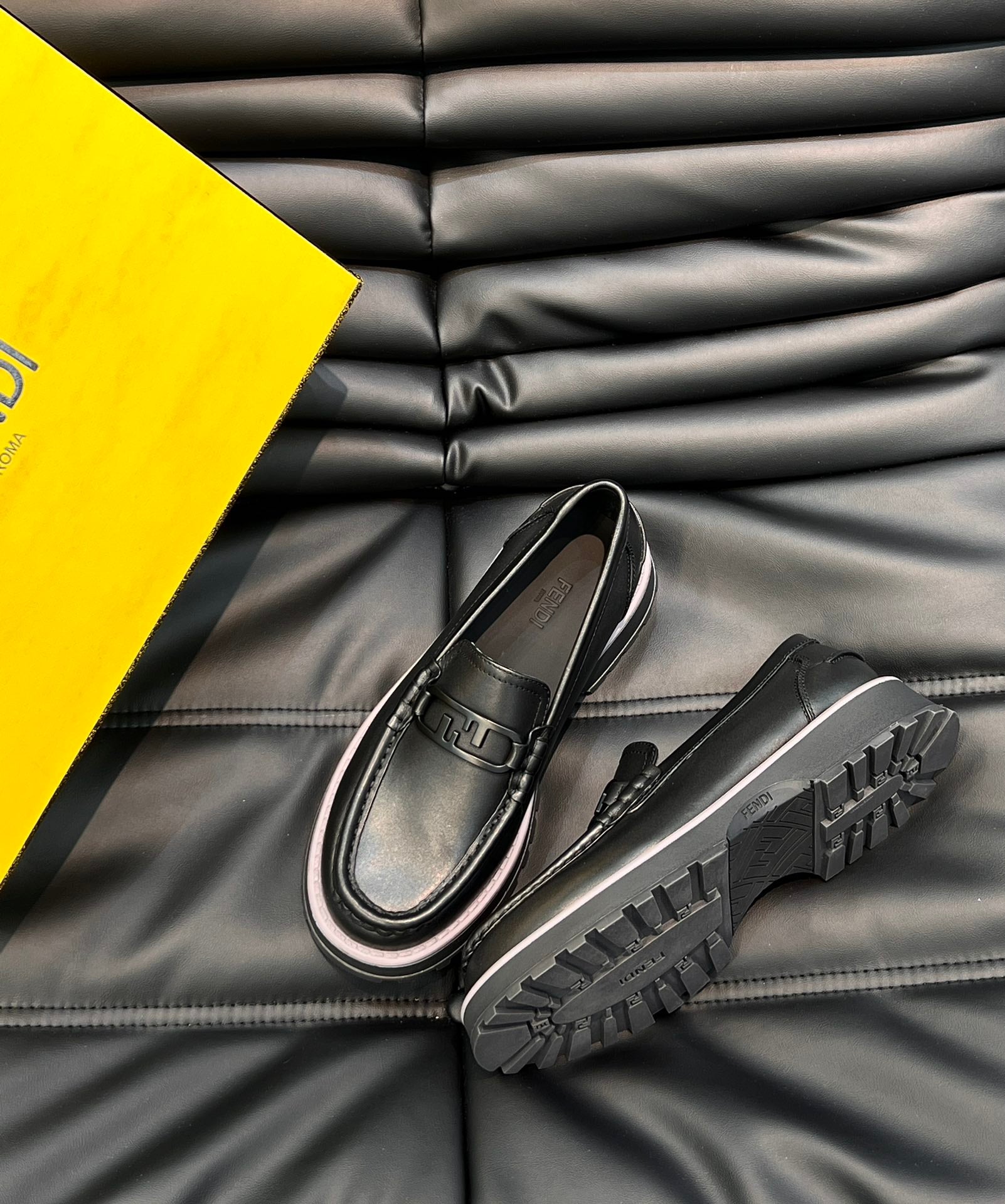 Luxury Shoes - FED - 095