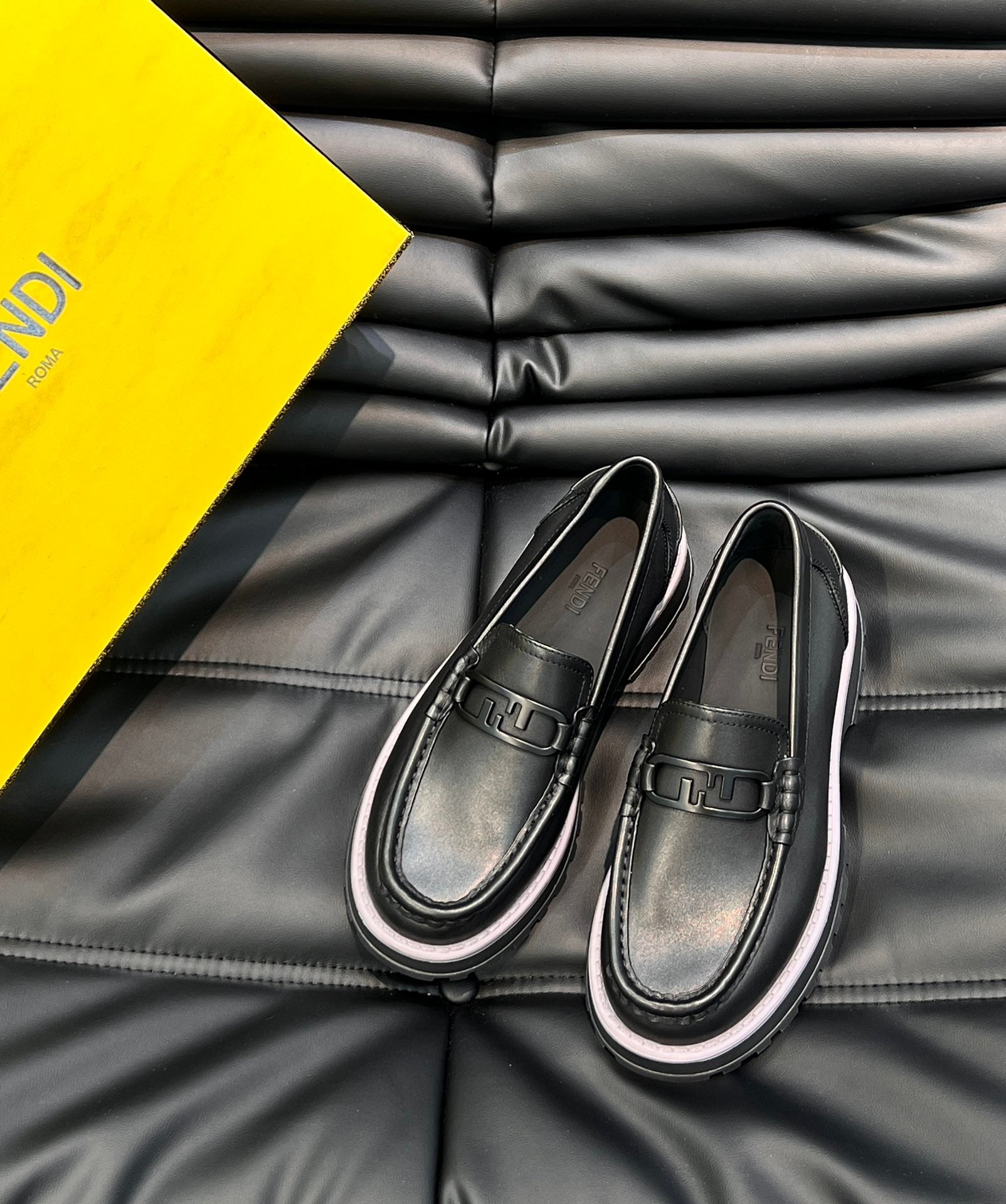 Luxury Shoes - FED - 095