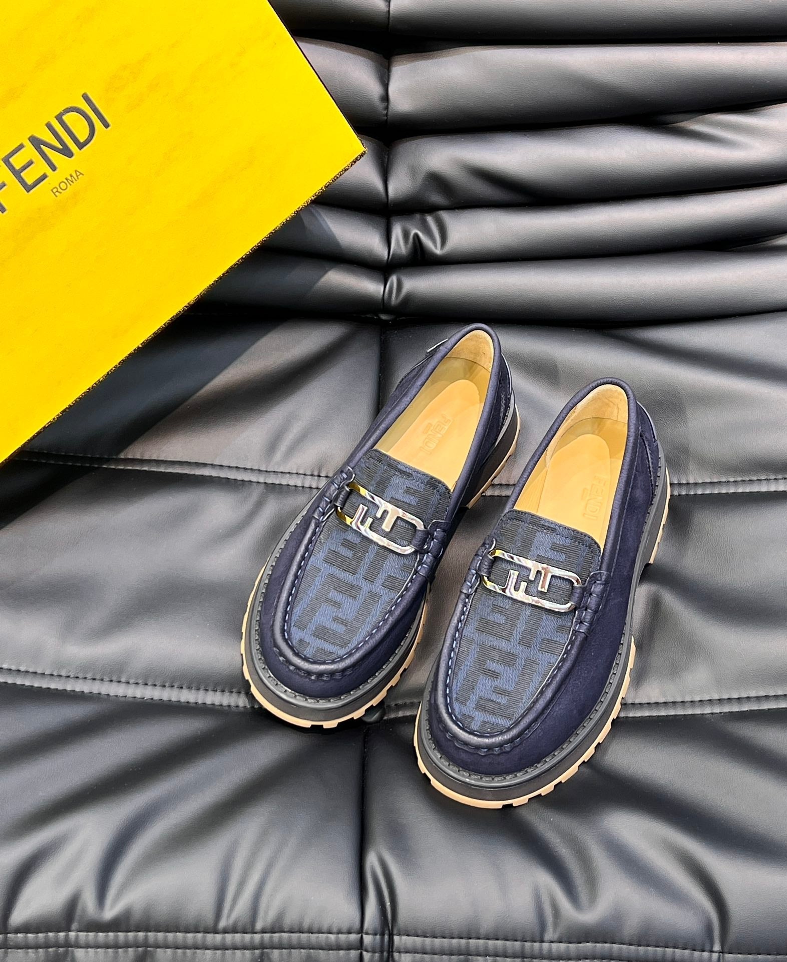 Luxury Shoes - FED - 096