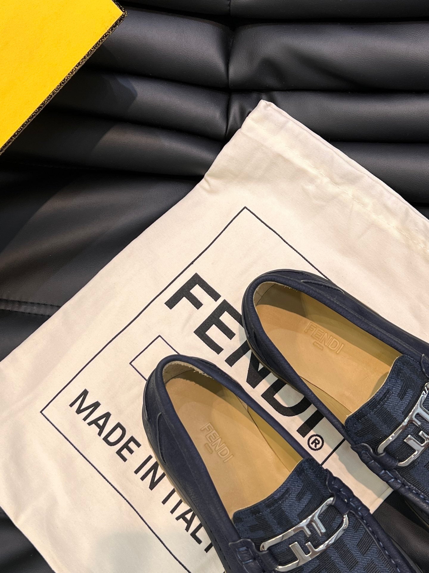 Luxury Shoes - FED - 096