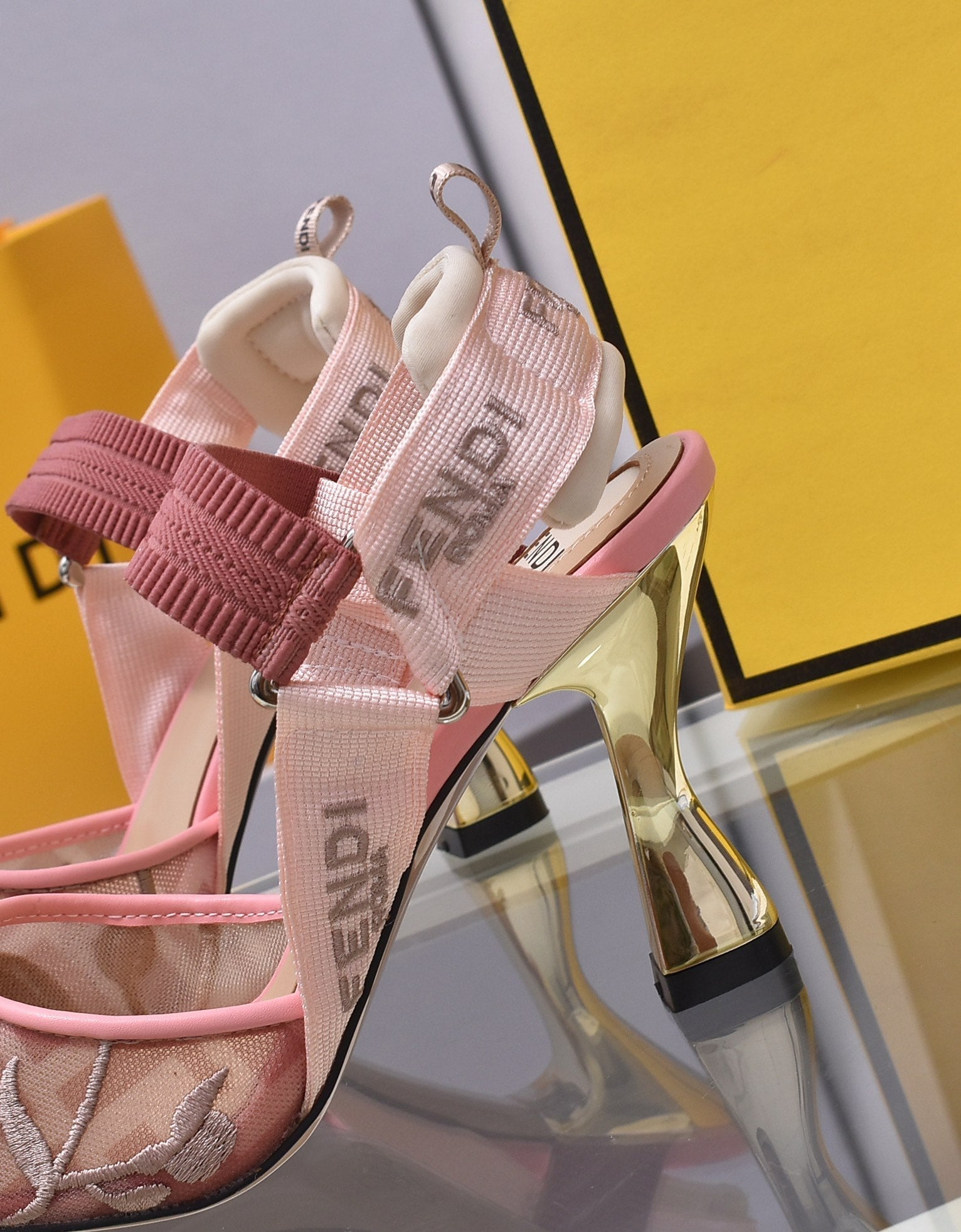 Luxury Shoes - FED - 099