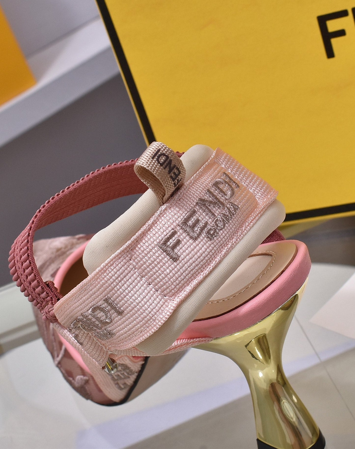 Luxury Shoes - FED - 099