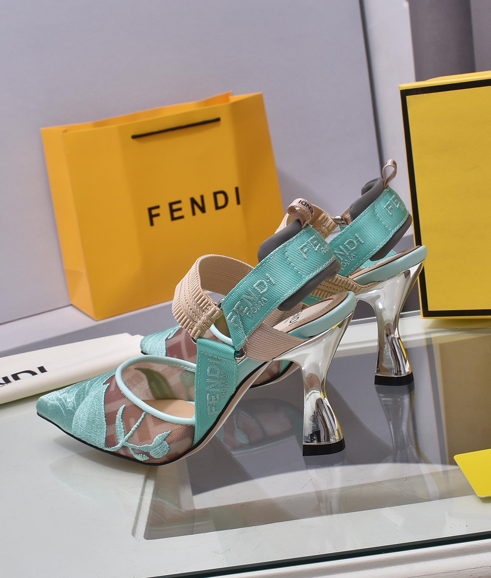 Luxury Shoes - FED - 100