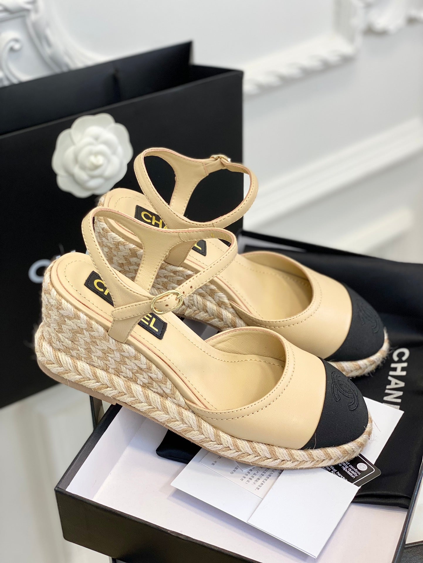 Luxury Shoes Sandals - CHL - 096