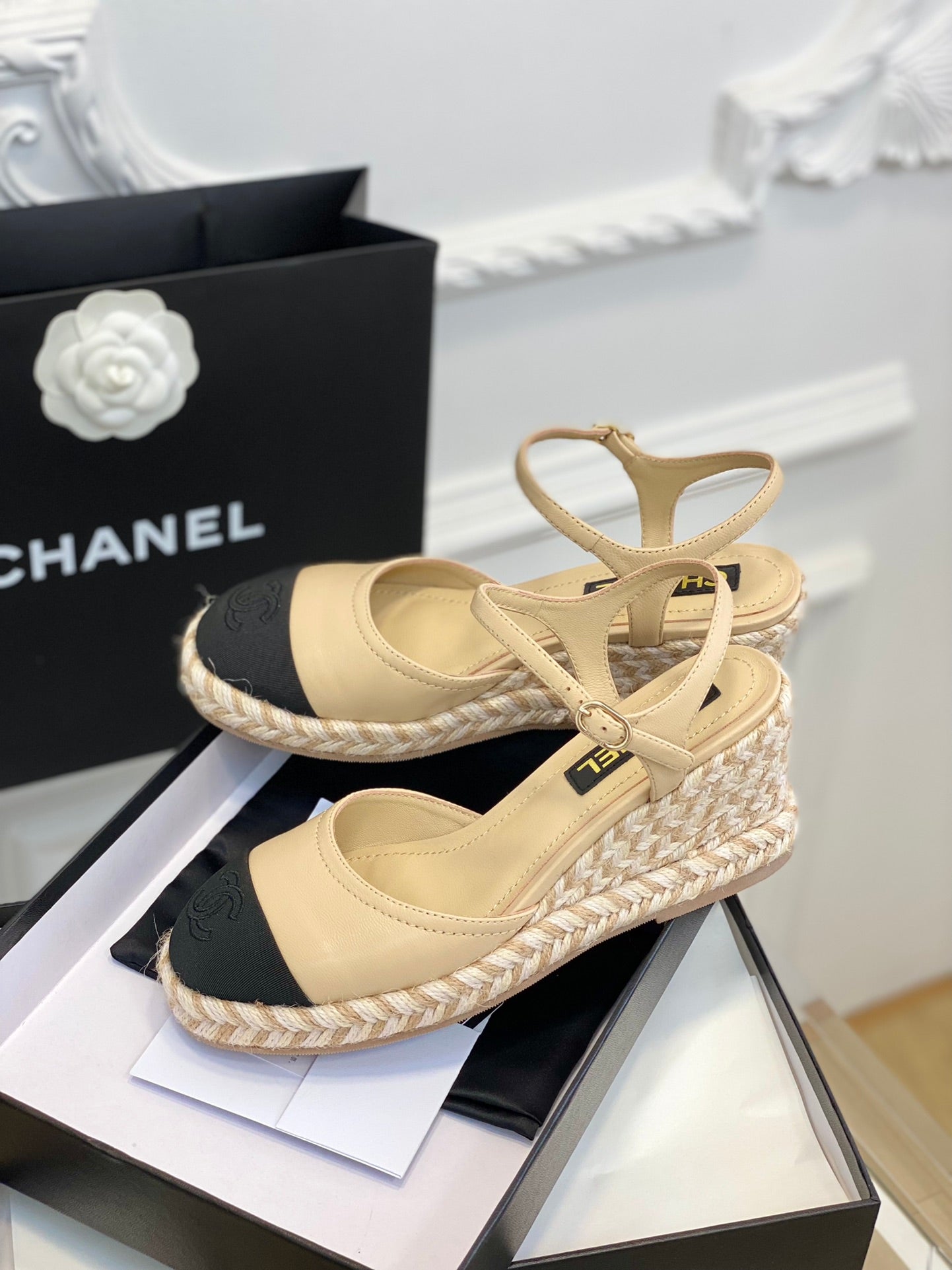 Luxury Shoes Sandals - CHL - 096