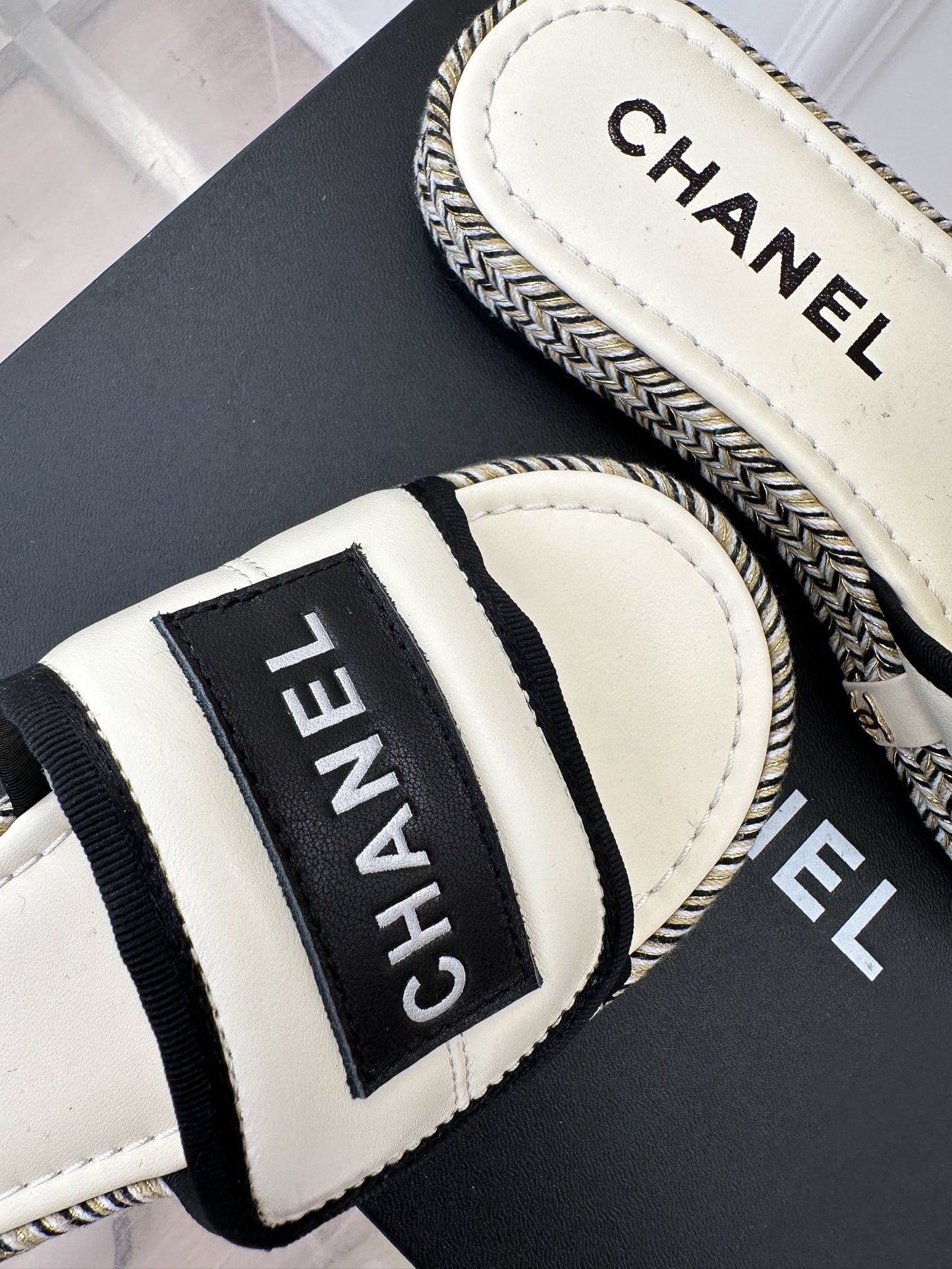 Luxury Shoes Sandals - CHL - 334