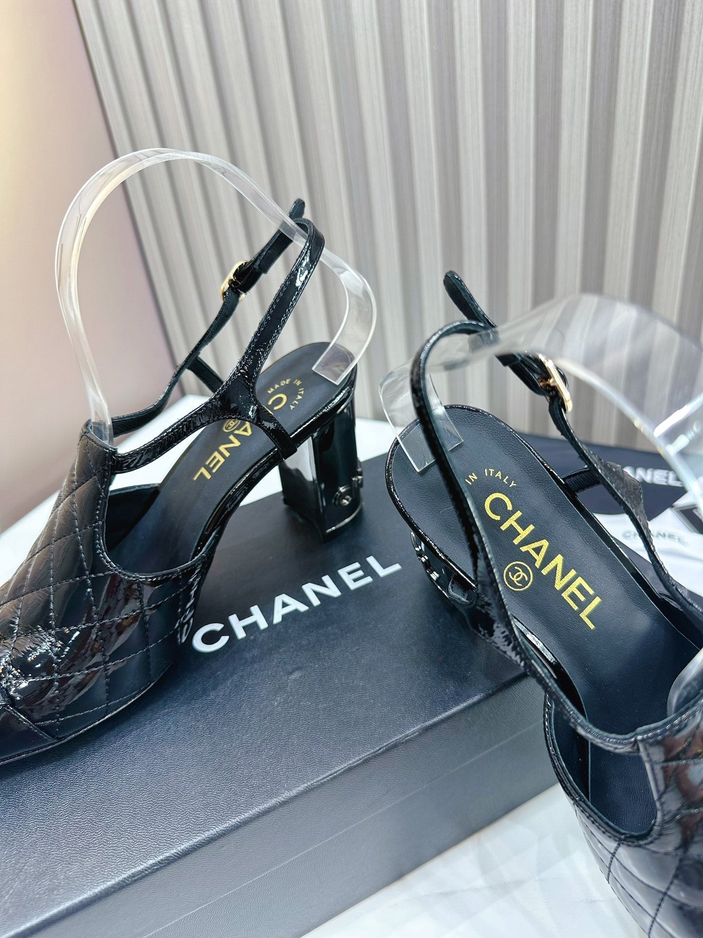 Luxury Shoes Sandals - CHL - 321