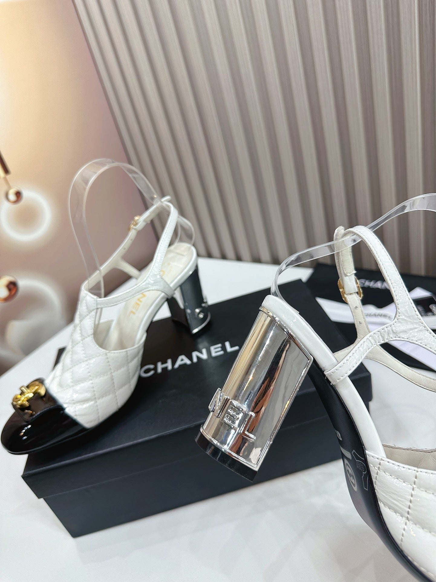 Luxury Shoes Sandals - CHL - 322