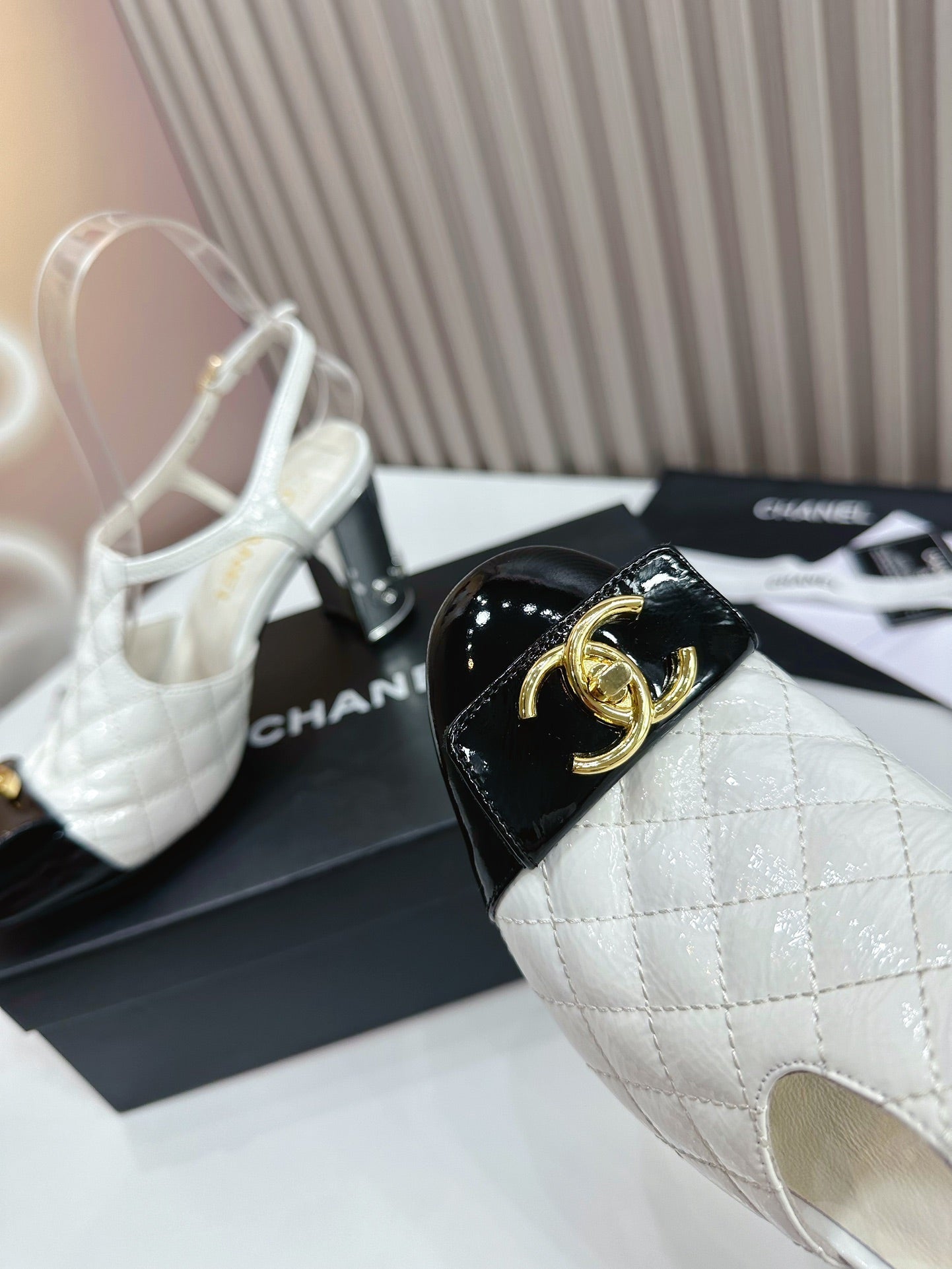 Luxury Shoes Sandals - CHL - 322