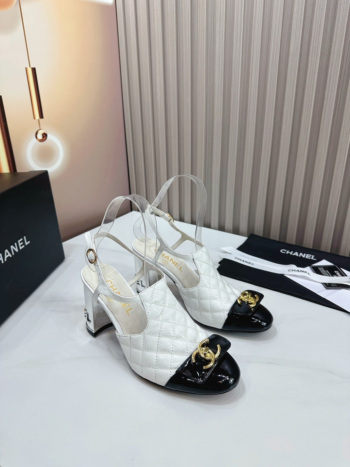 Luxury Shoes Sandals - CHL - 322