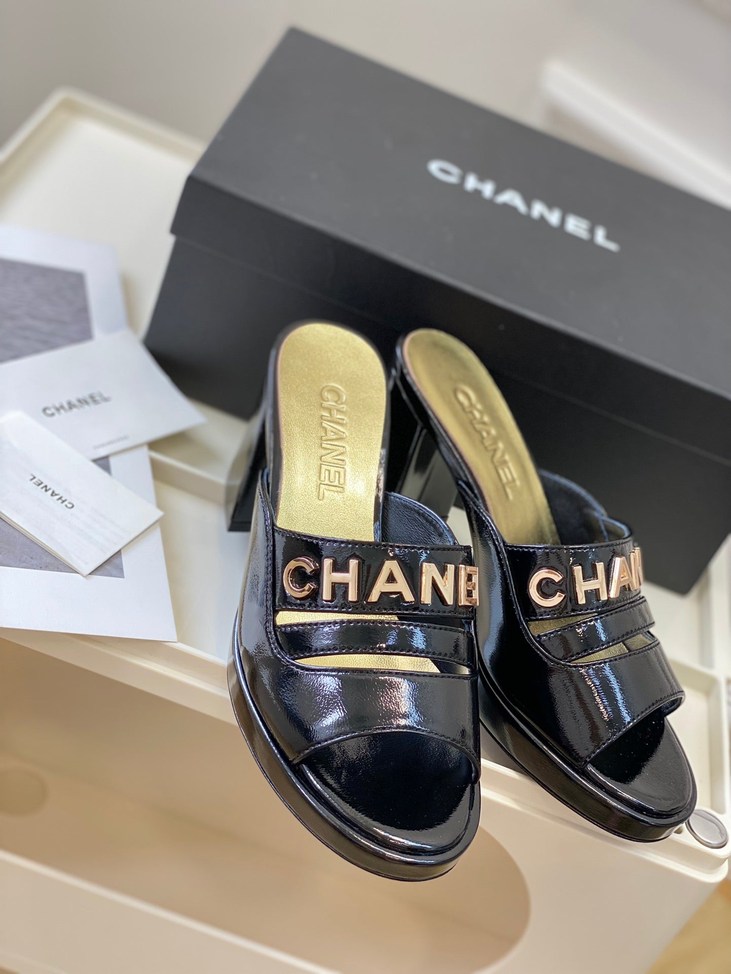 Luxury Shoes Sandals - CHL - 205