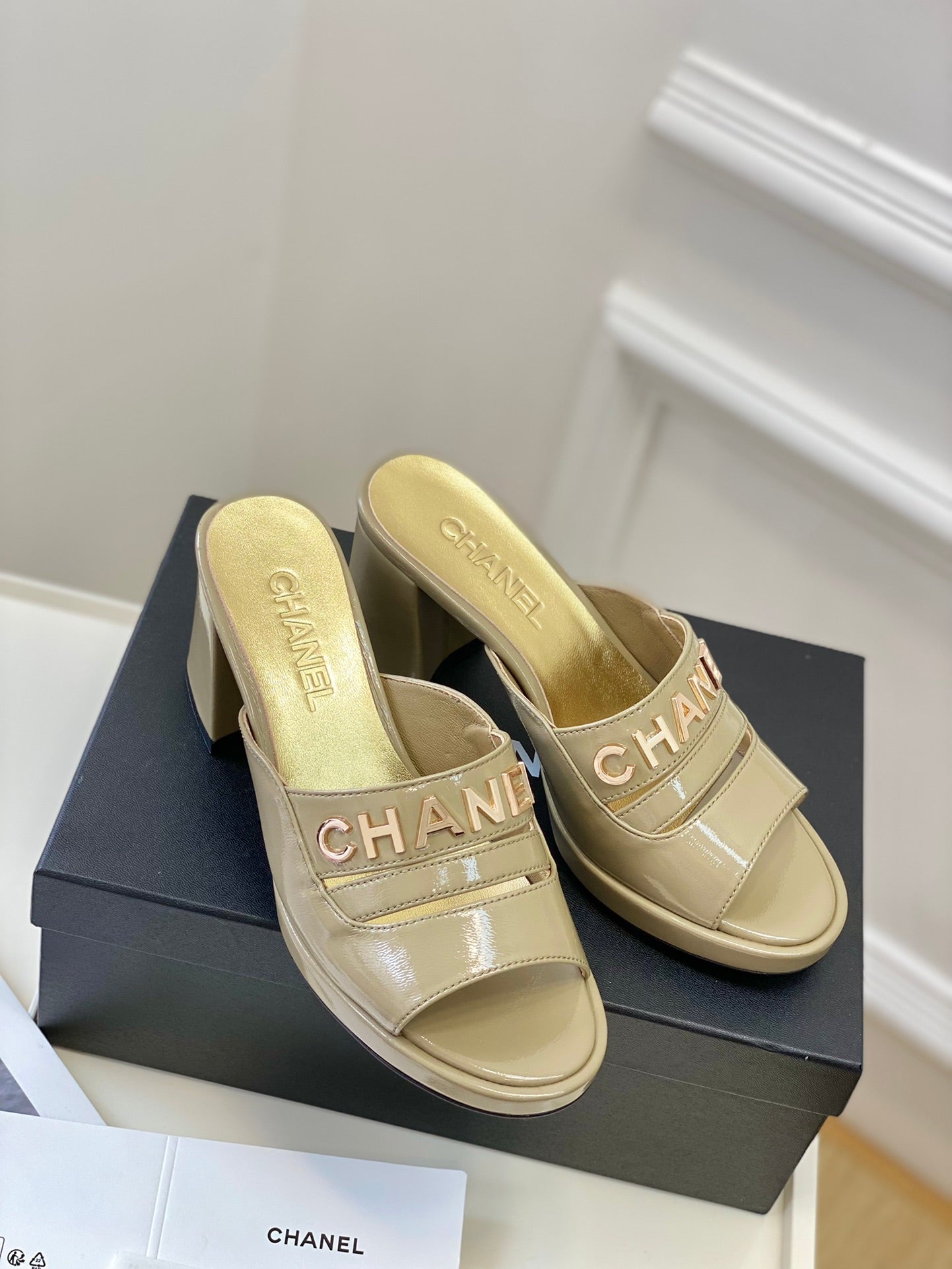 Luxury Shoes Sandals - CHL - 207