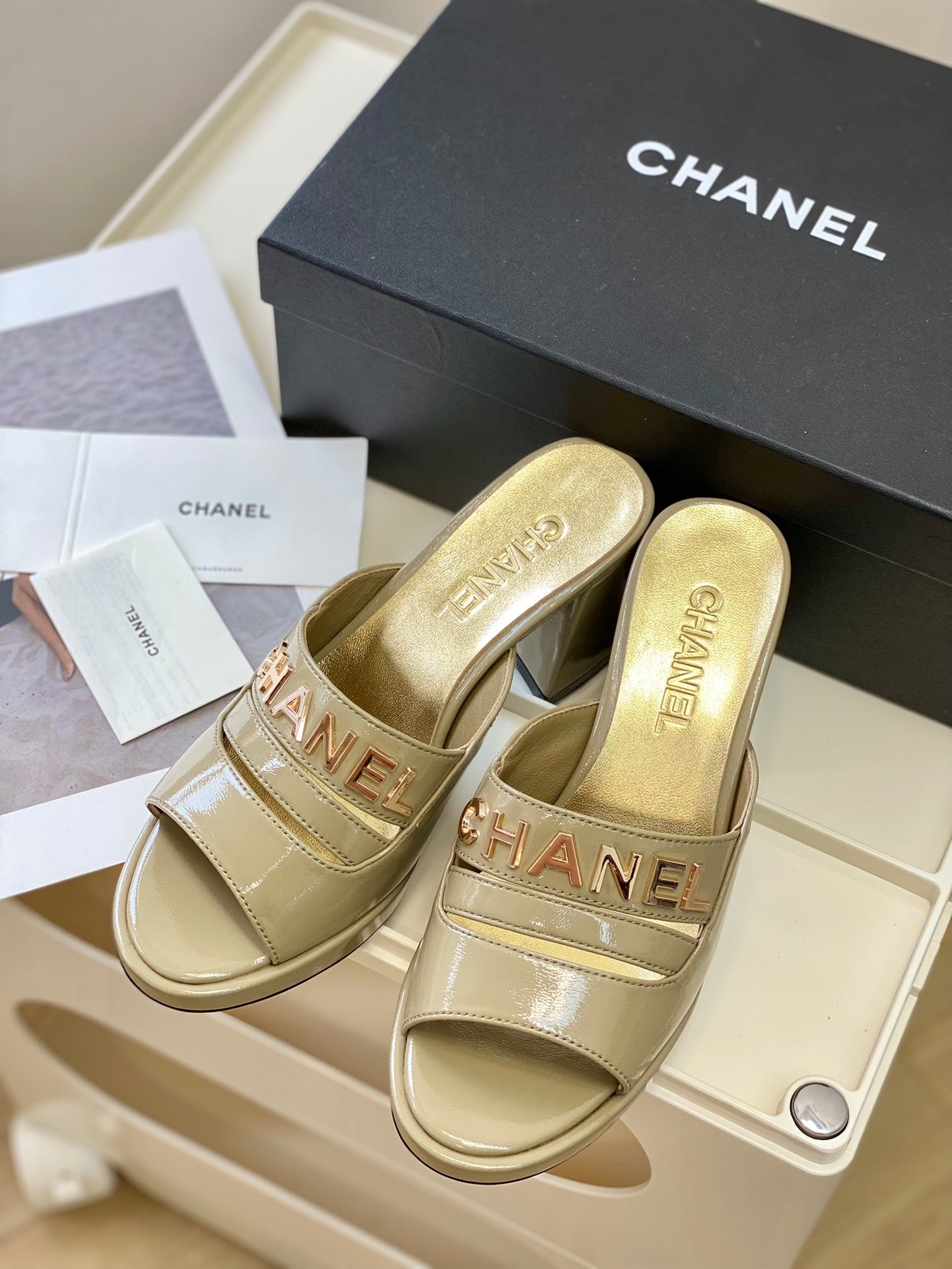 Luxury Shoes Sandals - CHL - 207