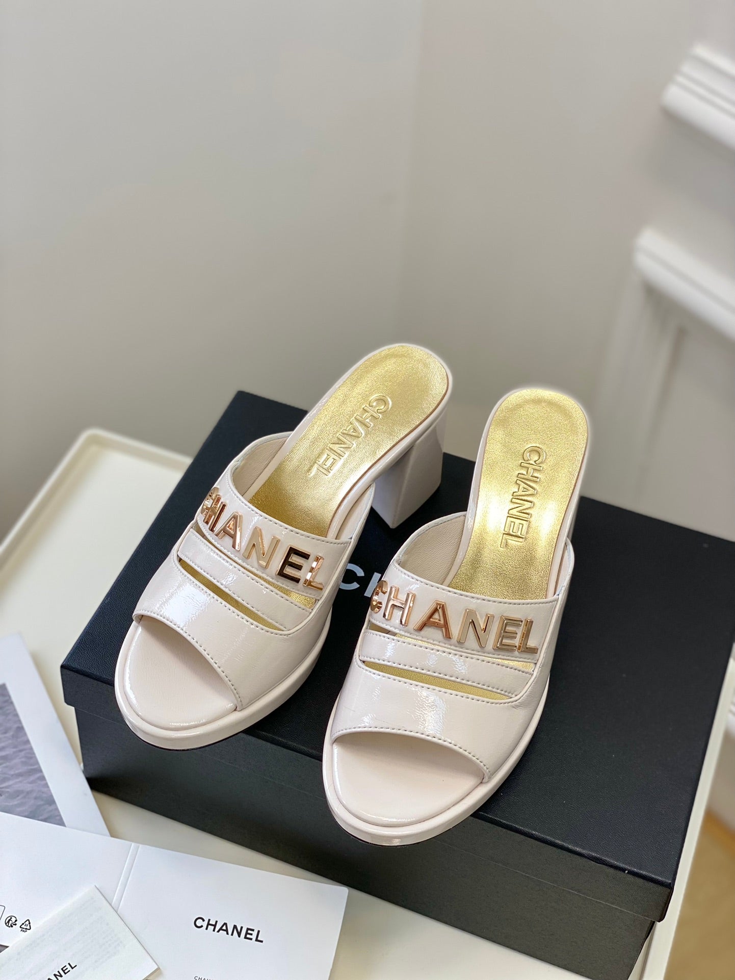 Luxury Shoes Sandals - CHL - 208