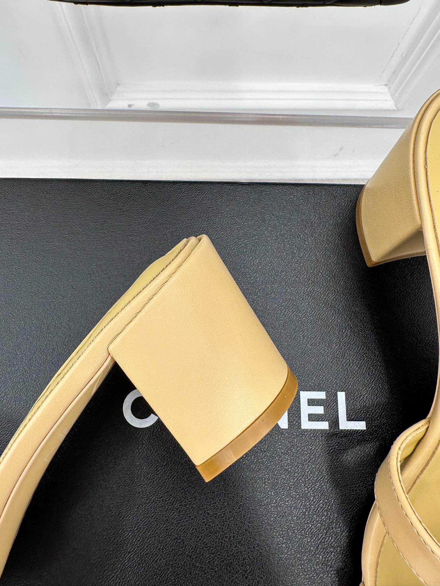 Luxury Shoes Sandals - CHL - 232